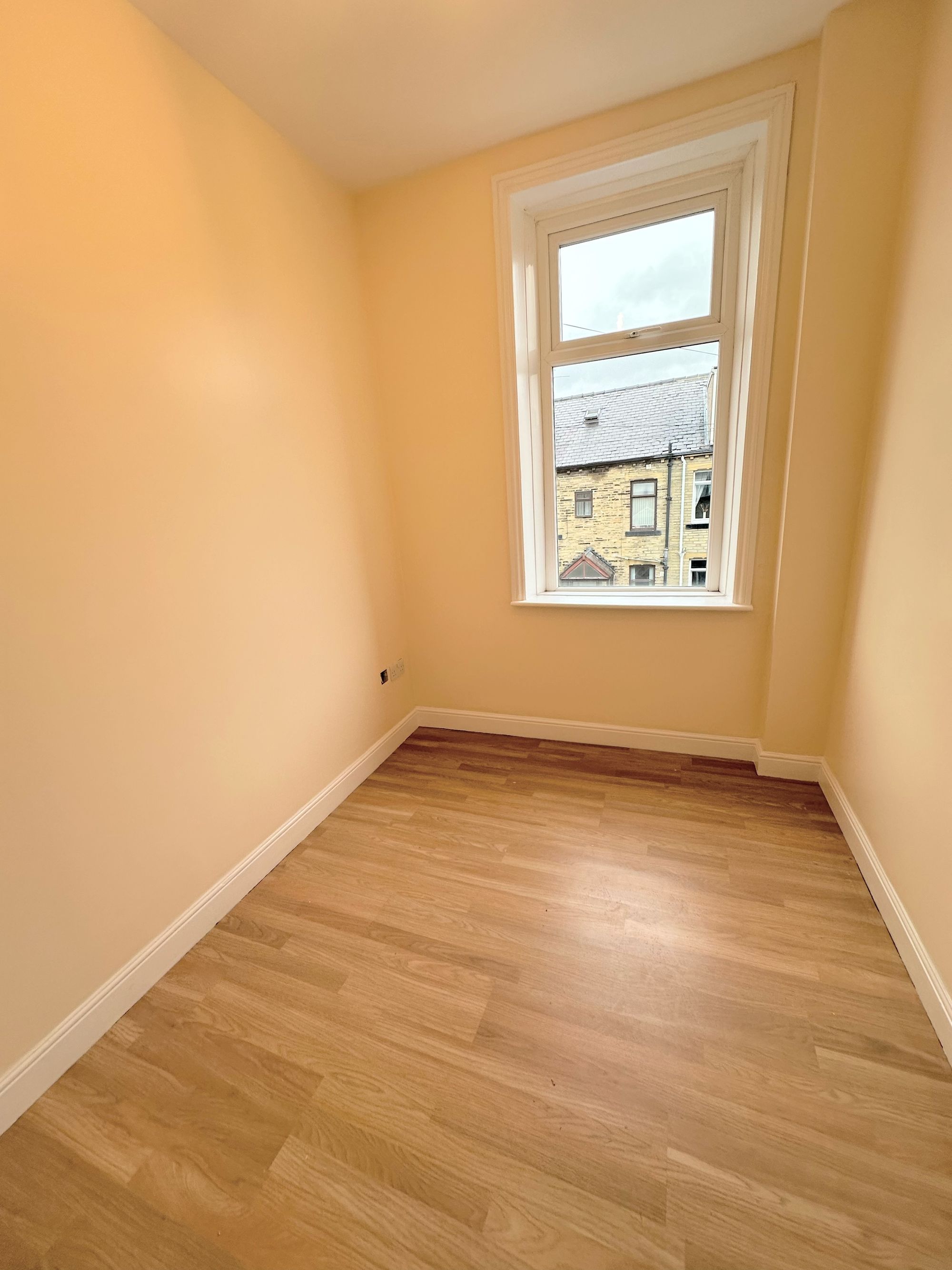 3 bed mid-terraced house to rent in Brighton Street, Halifax  - Property Image 13