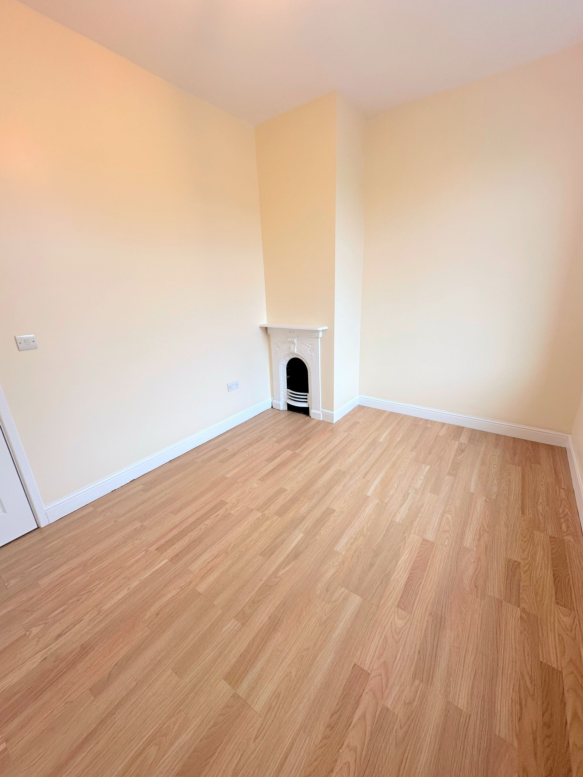 3 bed mid-terraced house to rent in Brighton Street, Halifax 14