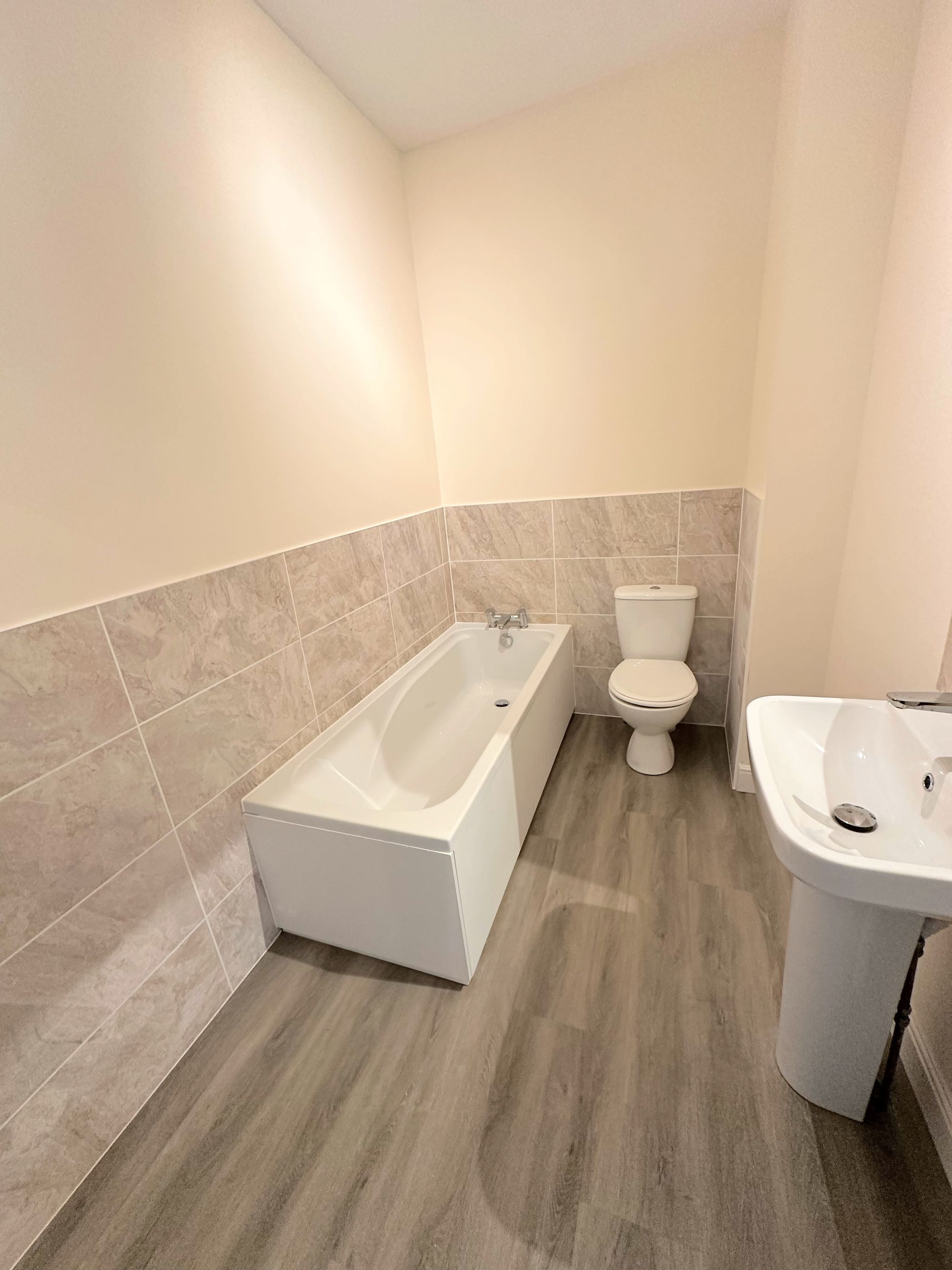 3 bed mid-terraced house to rent in Brighton Street, Halifax  - Property Image 19