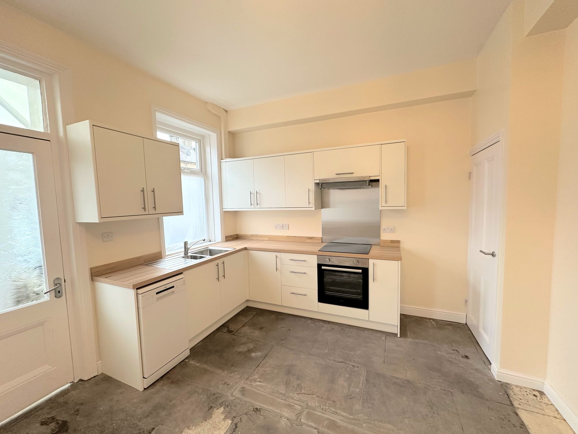 3 bed mid-terraced house to rent in Brighton Street, Halifax  - Property Image 9