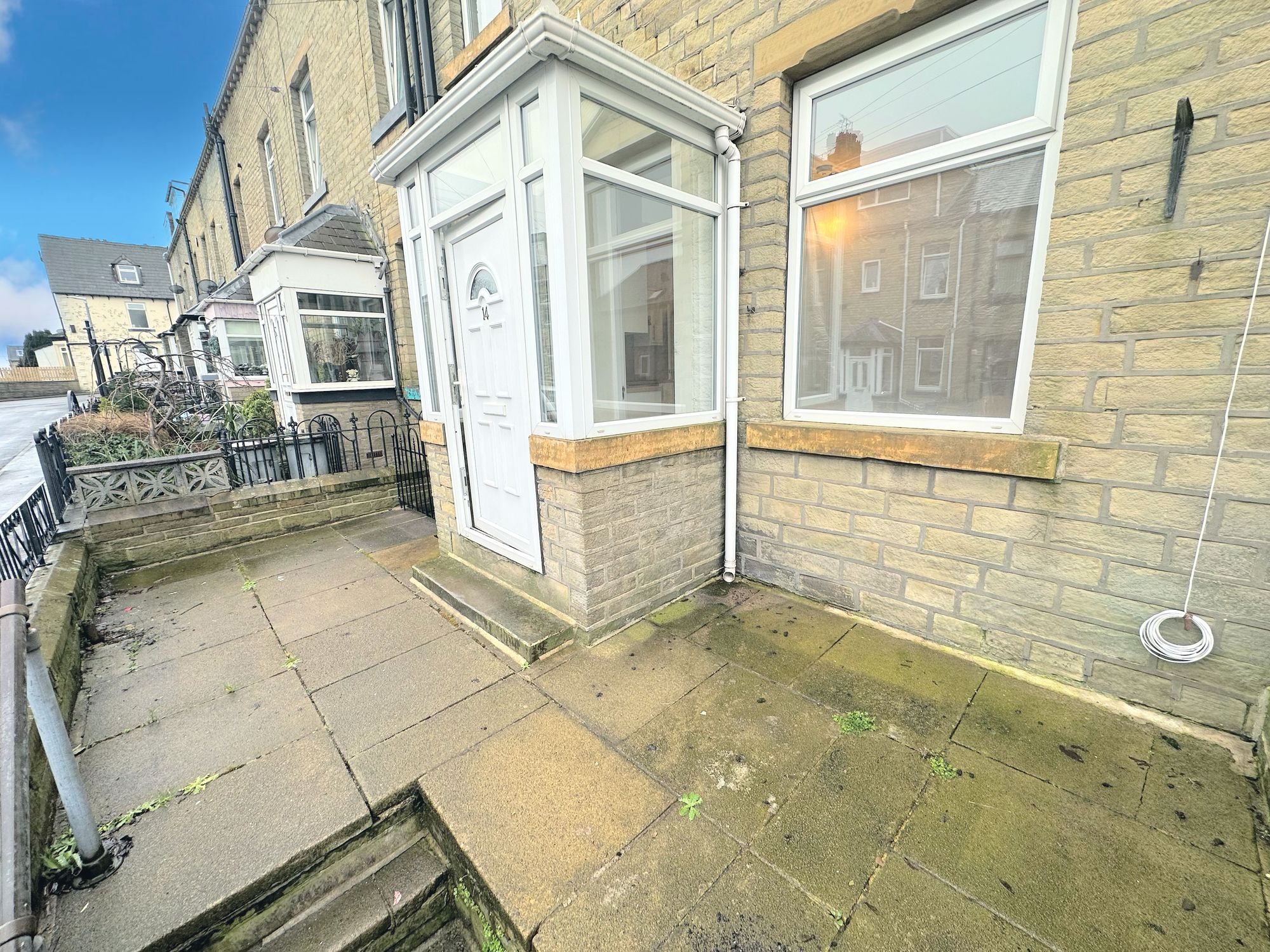 3 bed mid-terraced house to rent in Brighton Street, Halifax 5