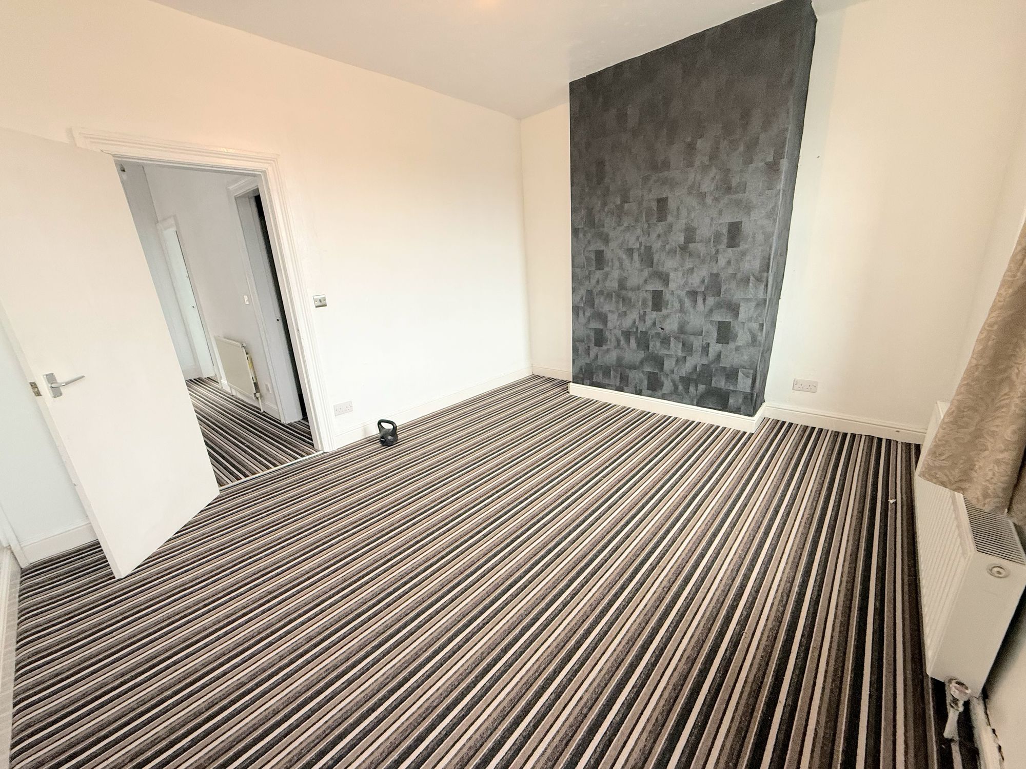 3 bed end of terrace house for sale in King Cross Road, Halifax  - Property Image 13