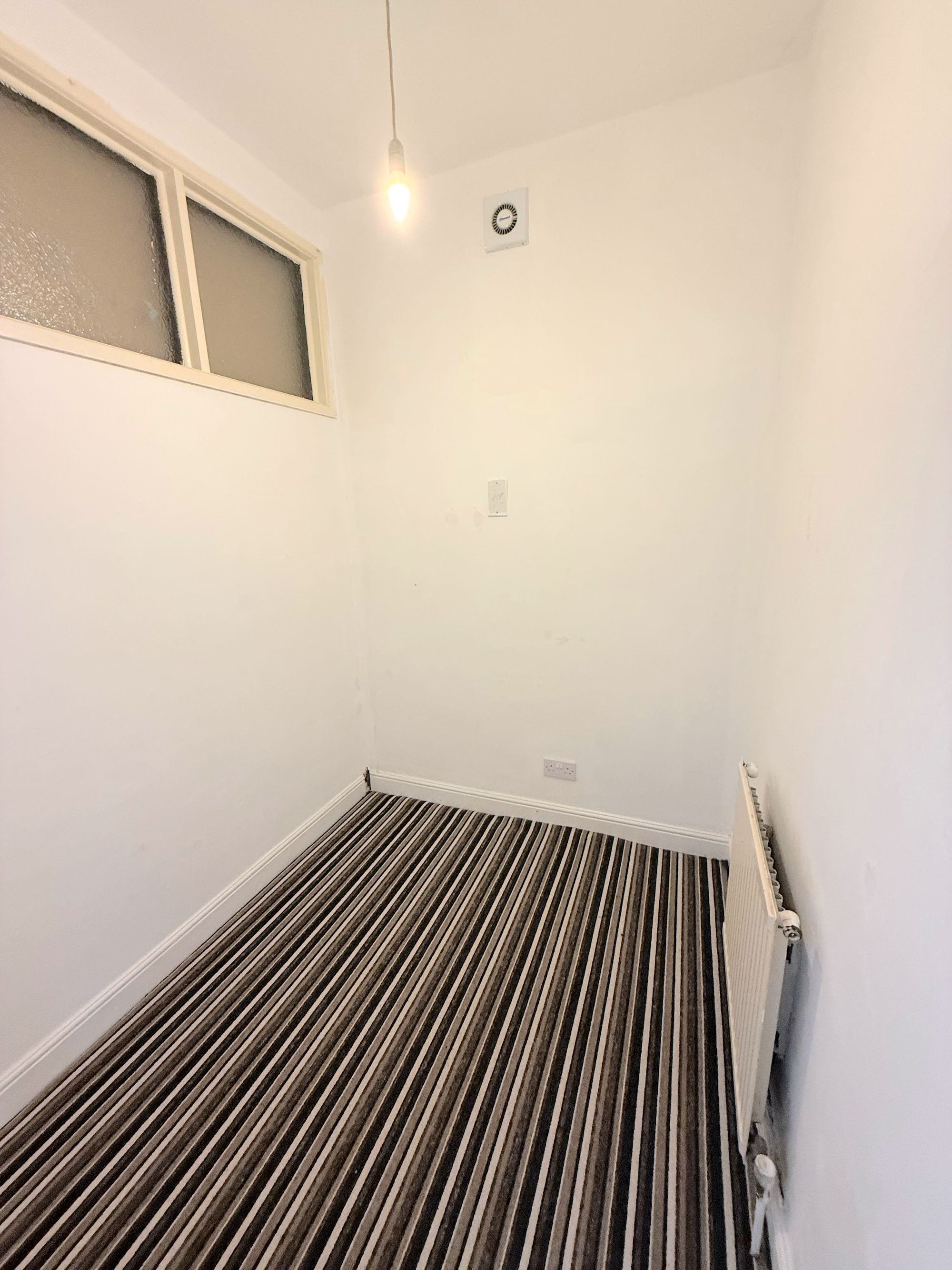 3 bed end of terrace house for sale in King Cross Road, Halifax  - Property Image 14