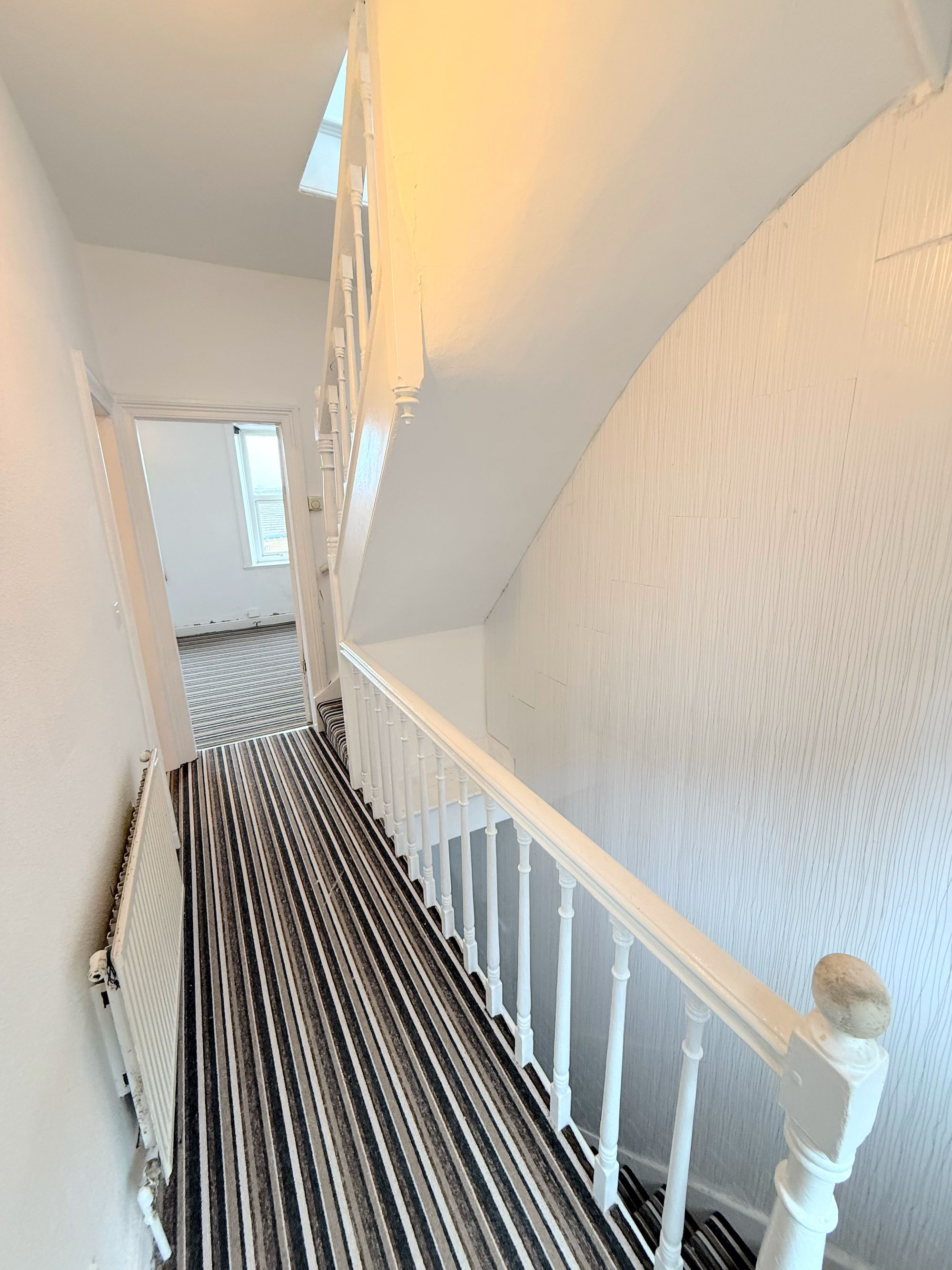 3 bed end of terrace house for sale in King Cross Road, Halifax  - Property Image 12