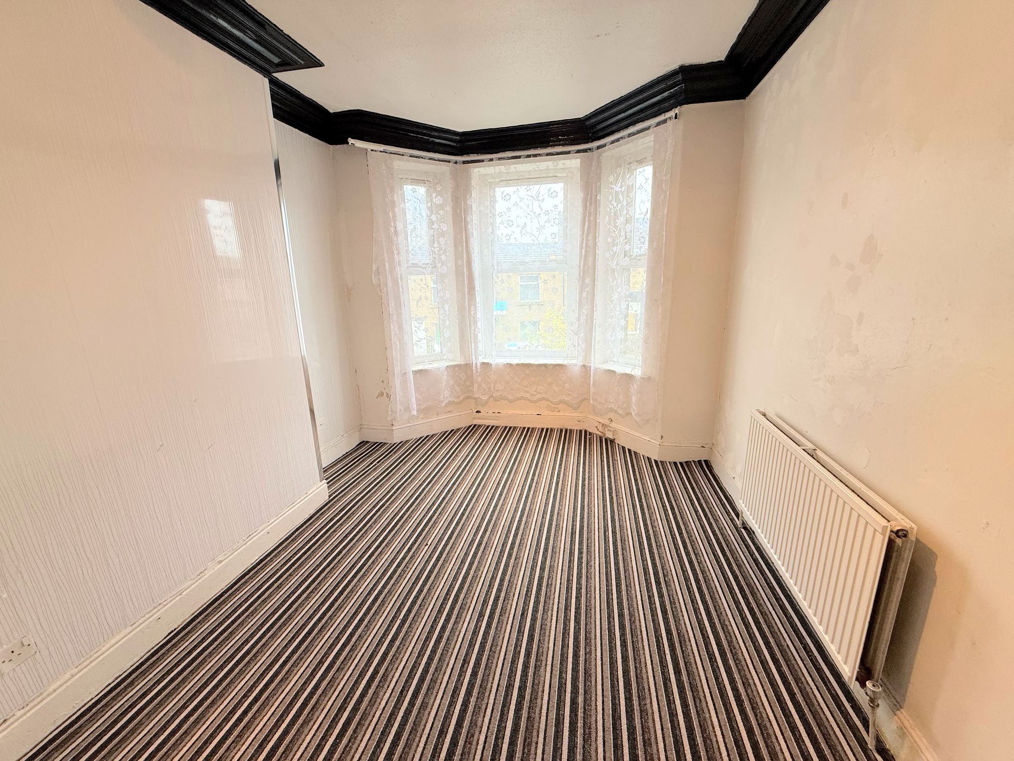 3 bed end of terrace house for sale in King Cross Road, Halifax  - Property Image 7