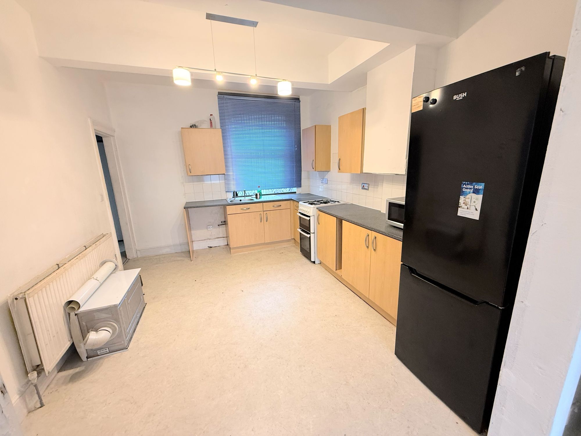 3 bed end of terrace house for sale in King Cross Road, Halifax 7