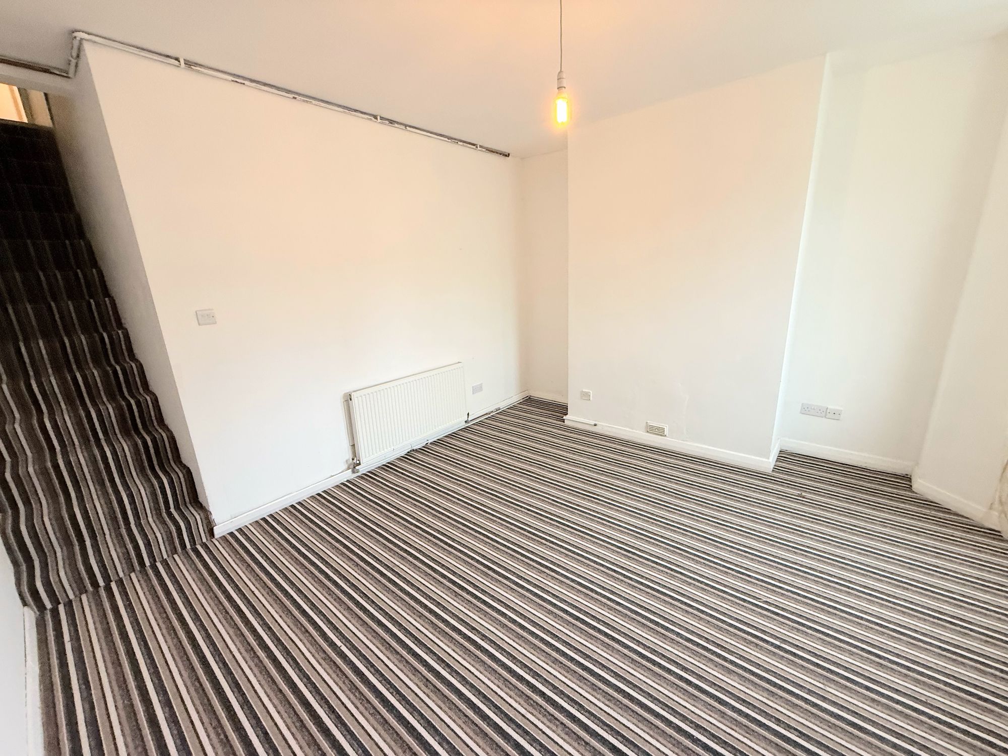 3 bed end of terrace house for sale in King Cross Road, Halifax  - Property Image 9