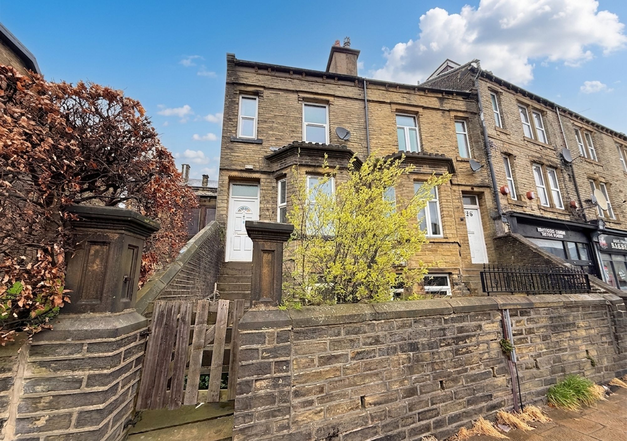 3 bed end of terrace house for sale in King Cross Road, Halifax 0