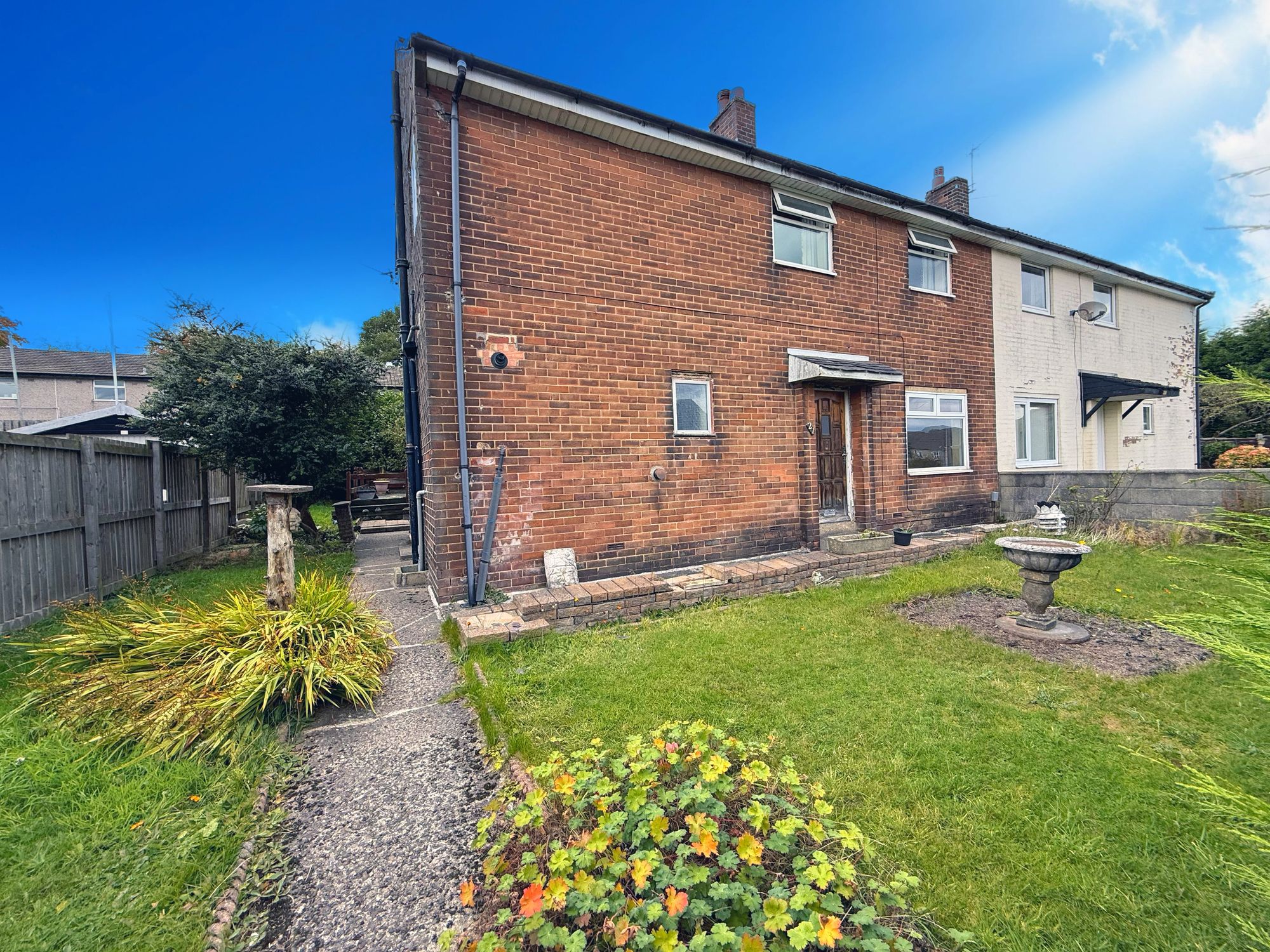 3 bed semi-detached house for sale in Alder Grove, Halifax - Property Image 1