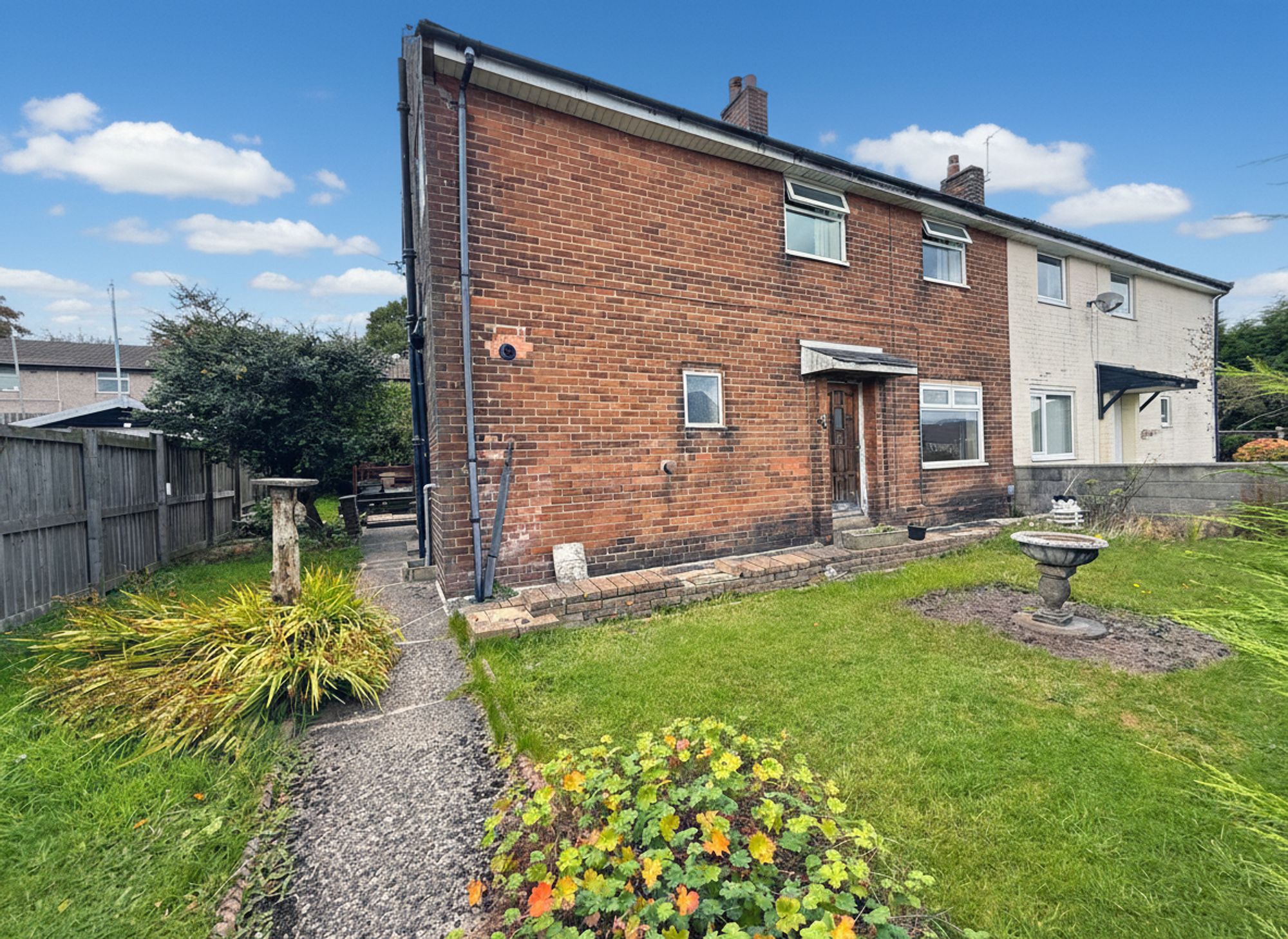 3 bed semi-detached house for sale in Alder Grove, Halifax - Property Image 1