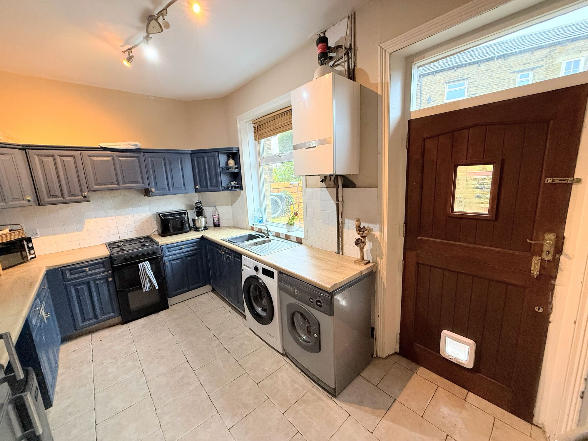 3 bed terraced house for sale in Wells Terrace, Halifax 7
