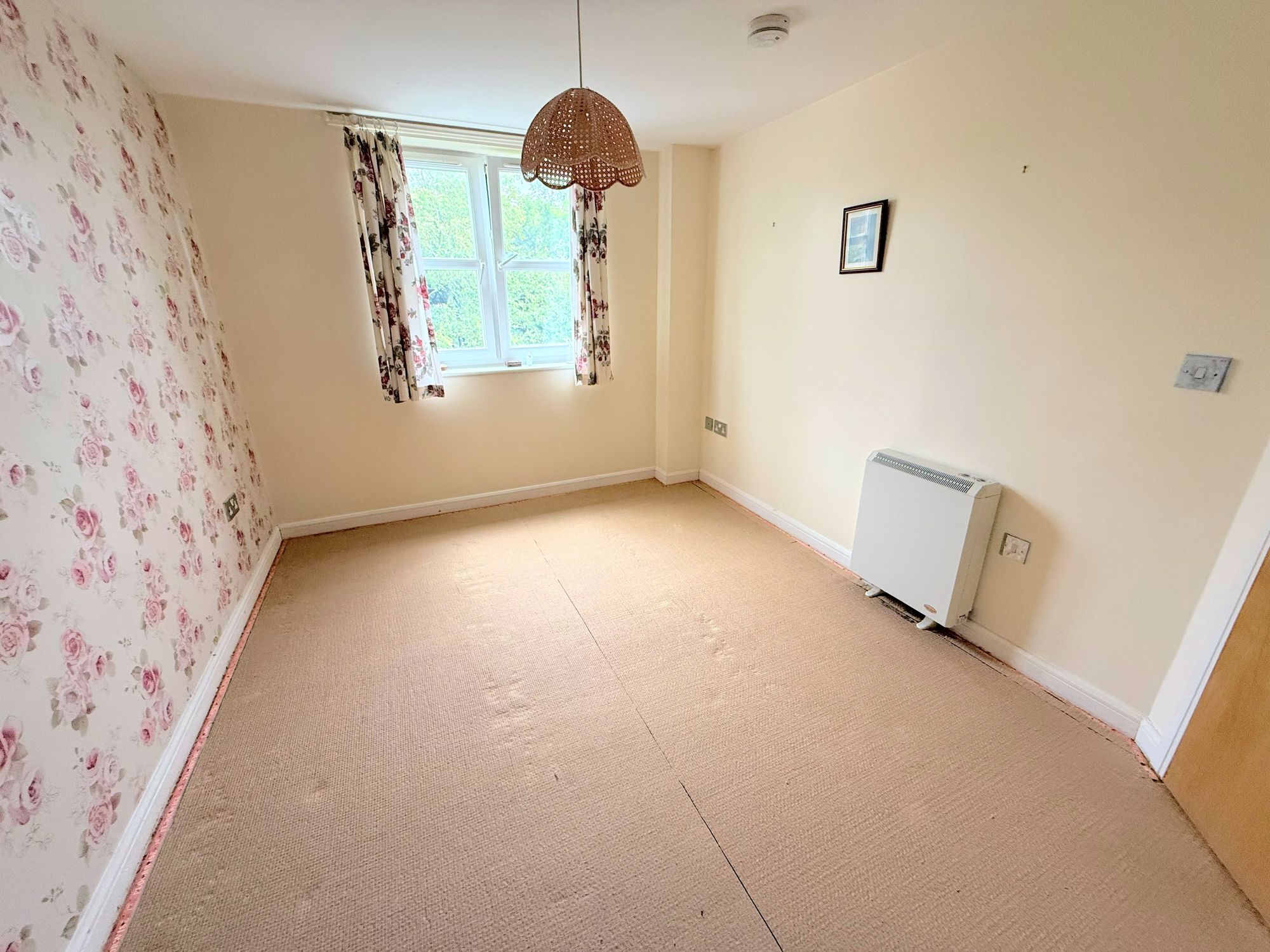 1 bed apartment for sale in Skircoat Green Road, Halifax  - Property Image 4