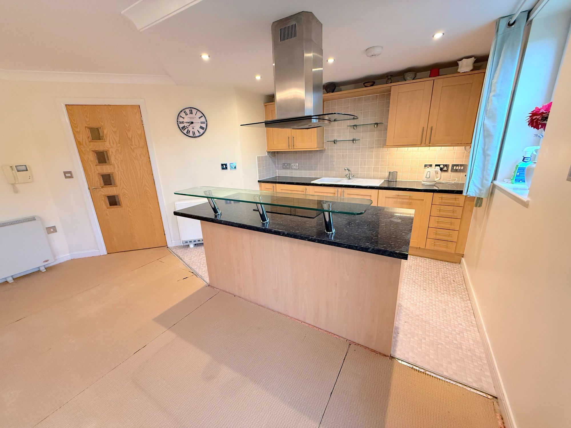 1 bed apartment for sale in Skircoat Green Road, Halifax 2