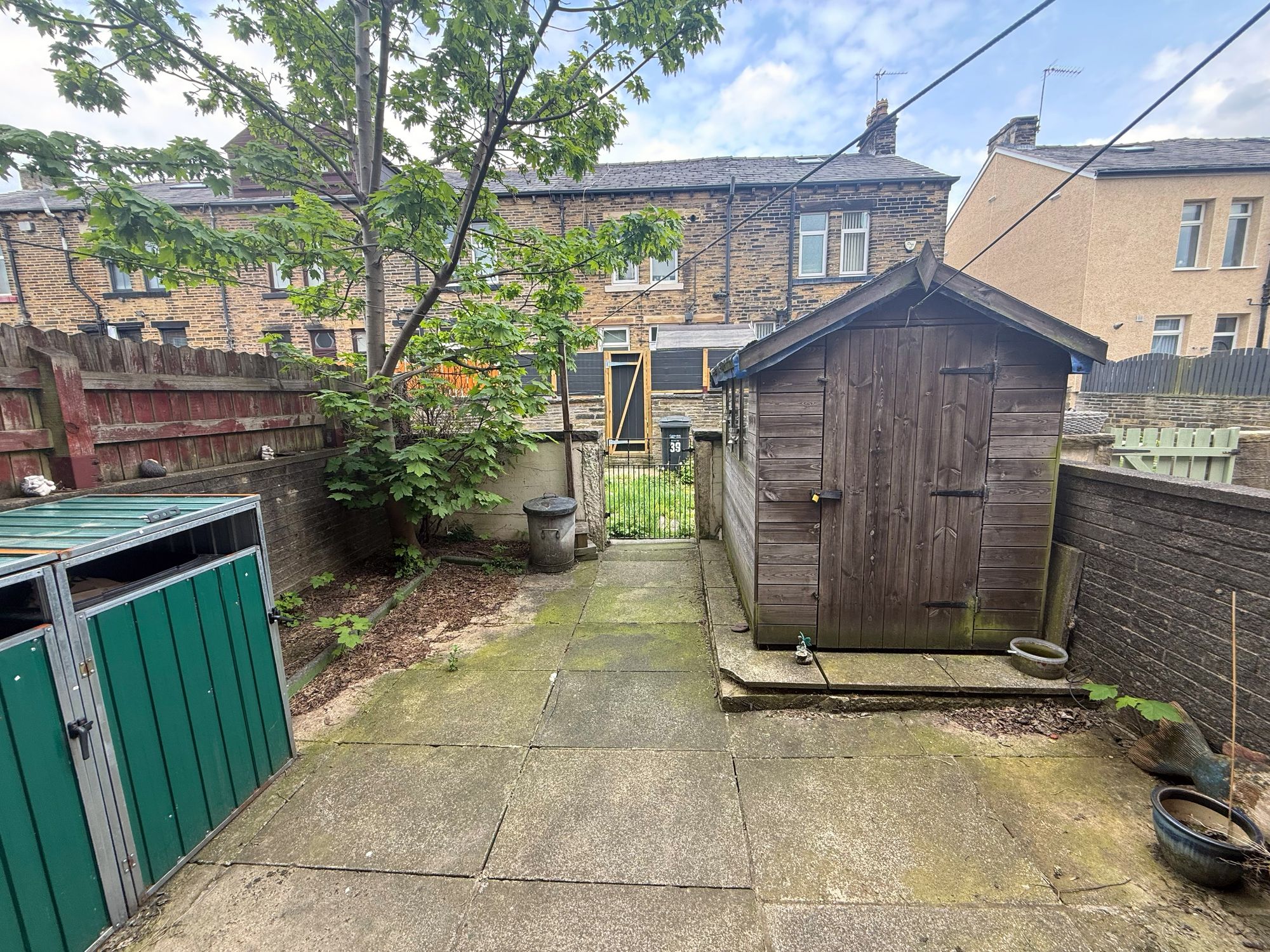 2 bed mid-terraced house for sale in Woodside Road, Halifax 3