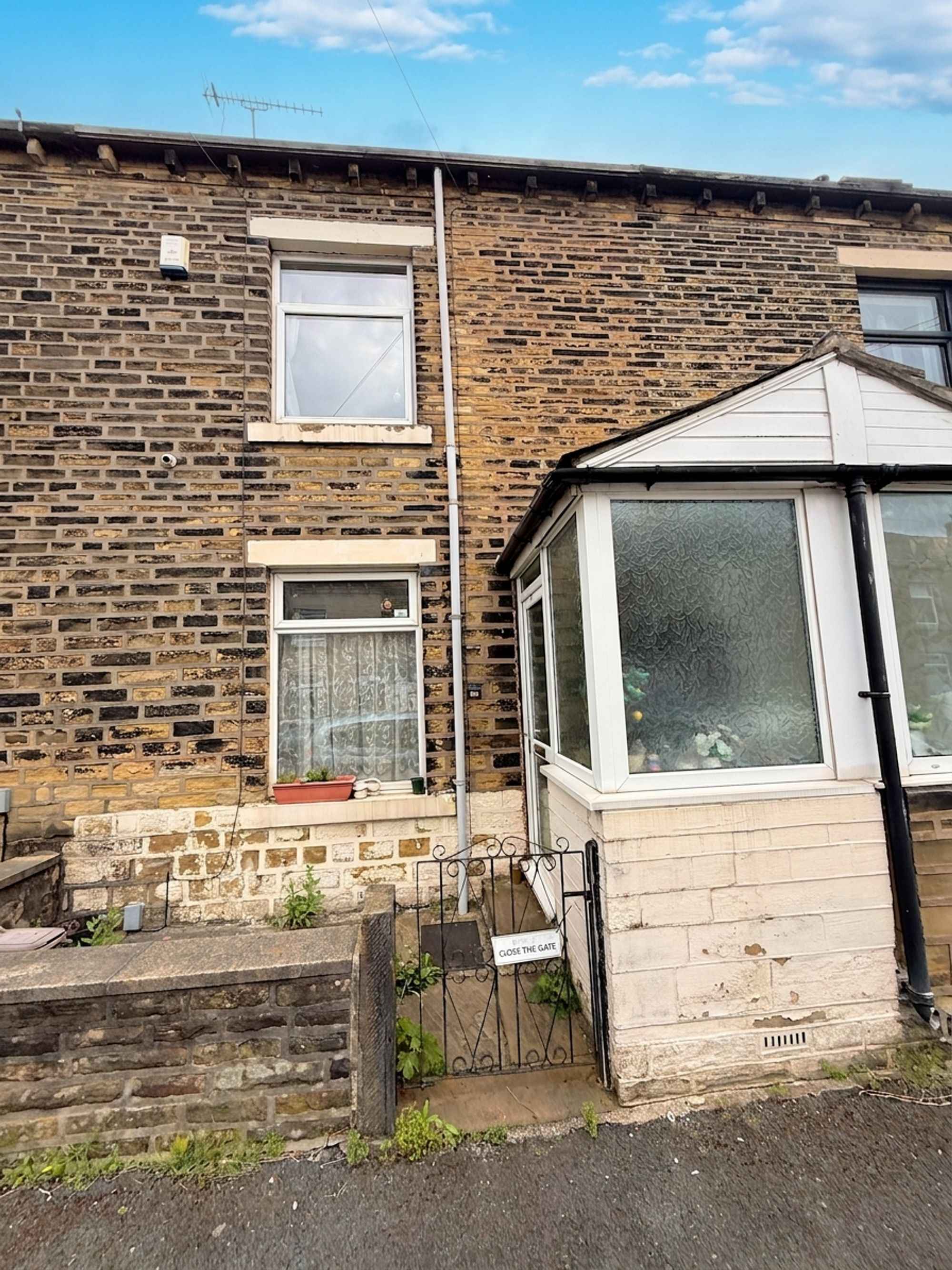2 bed mid-terraced house for sale in Woodside Road, Halifax, HX3 