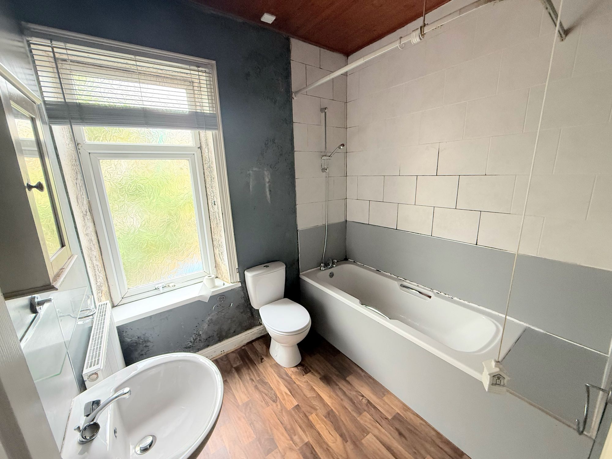 2 bed mid-terraced house for sale in Woodside Road, Halifax 12