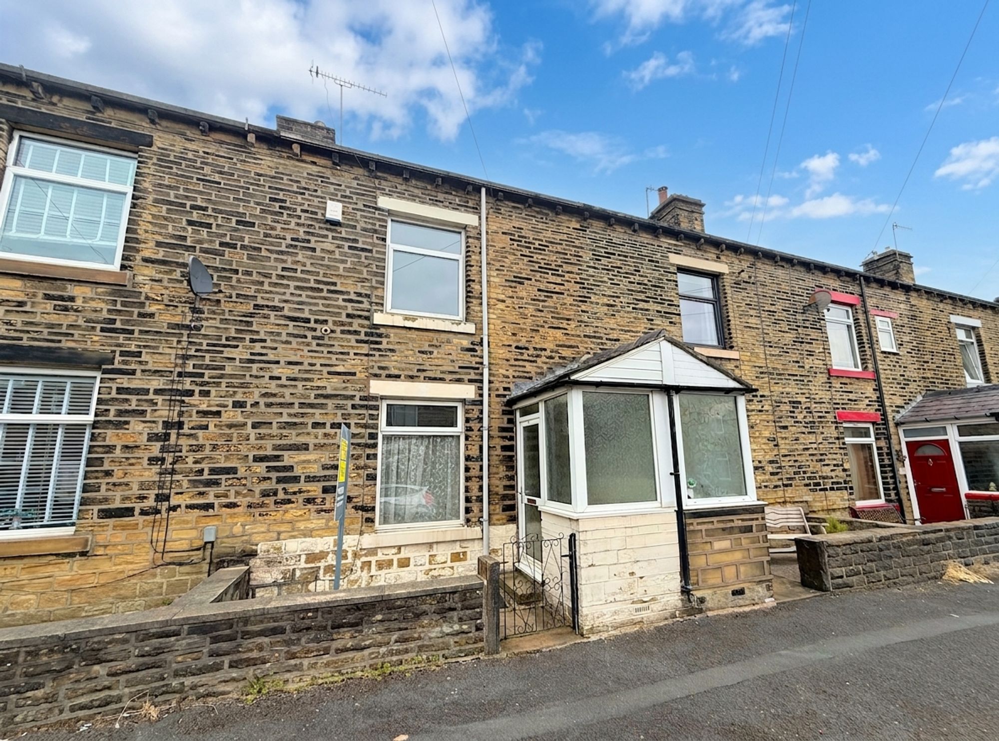 2 bed mid-terraced house for sale in Woodside Road, Halifax  - Property Image 5