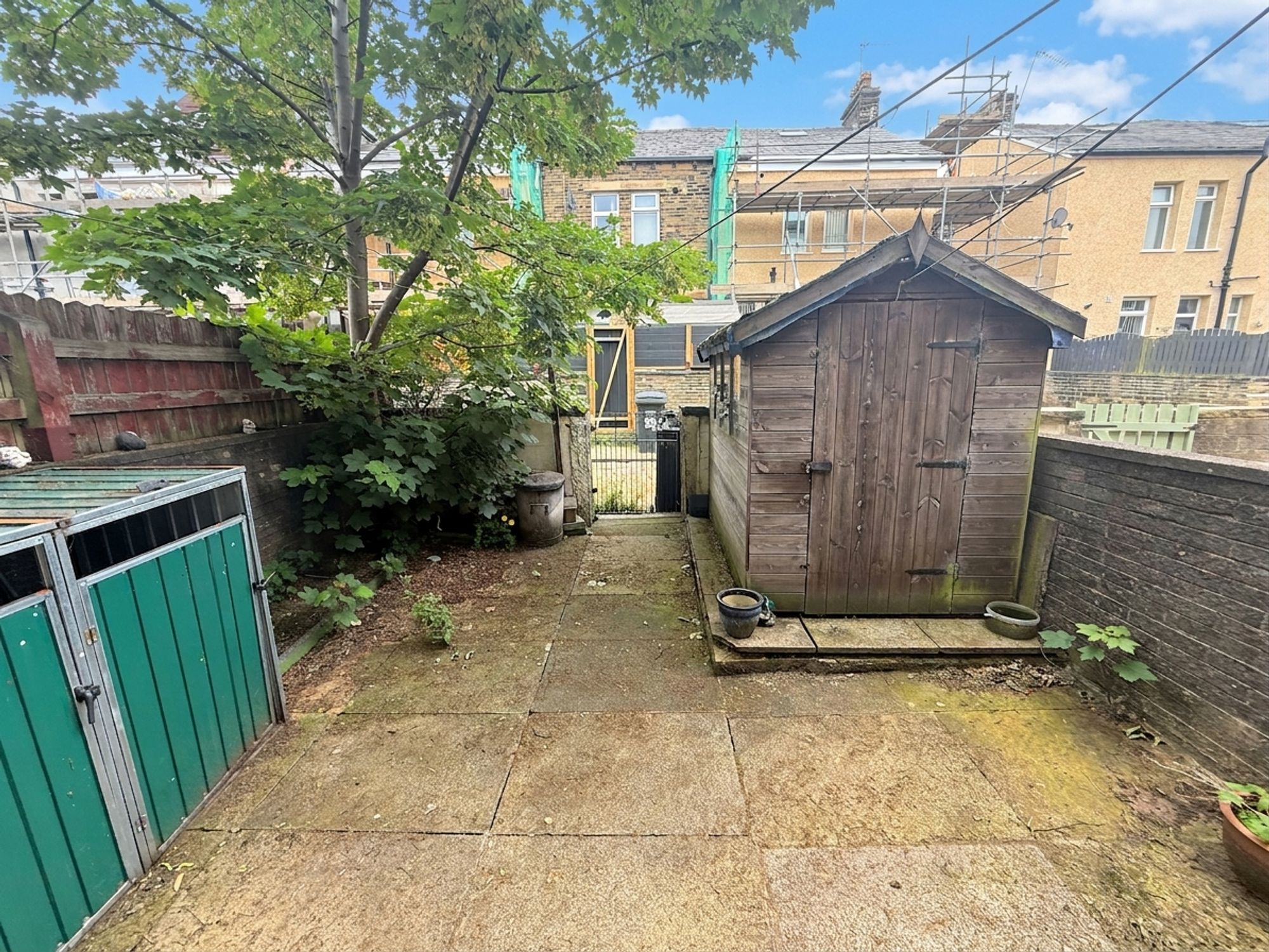 2 bed mid-terraced house for sale in Woodside Road, Halifax 3