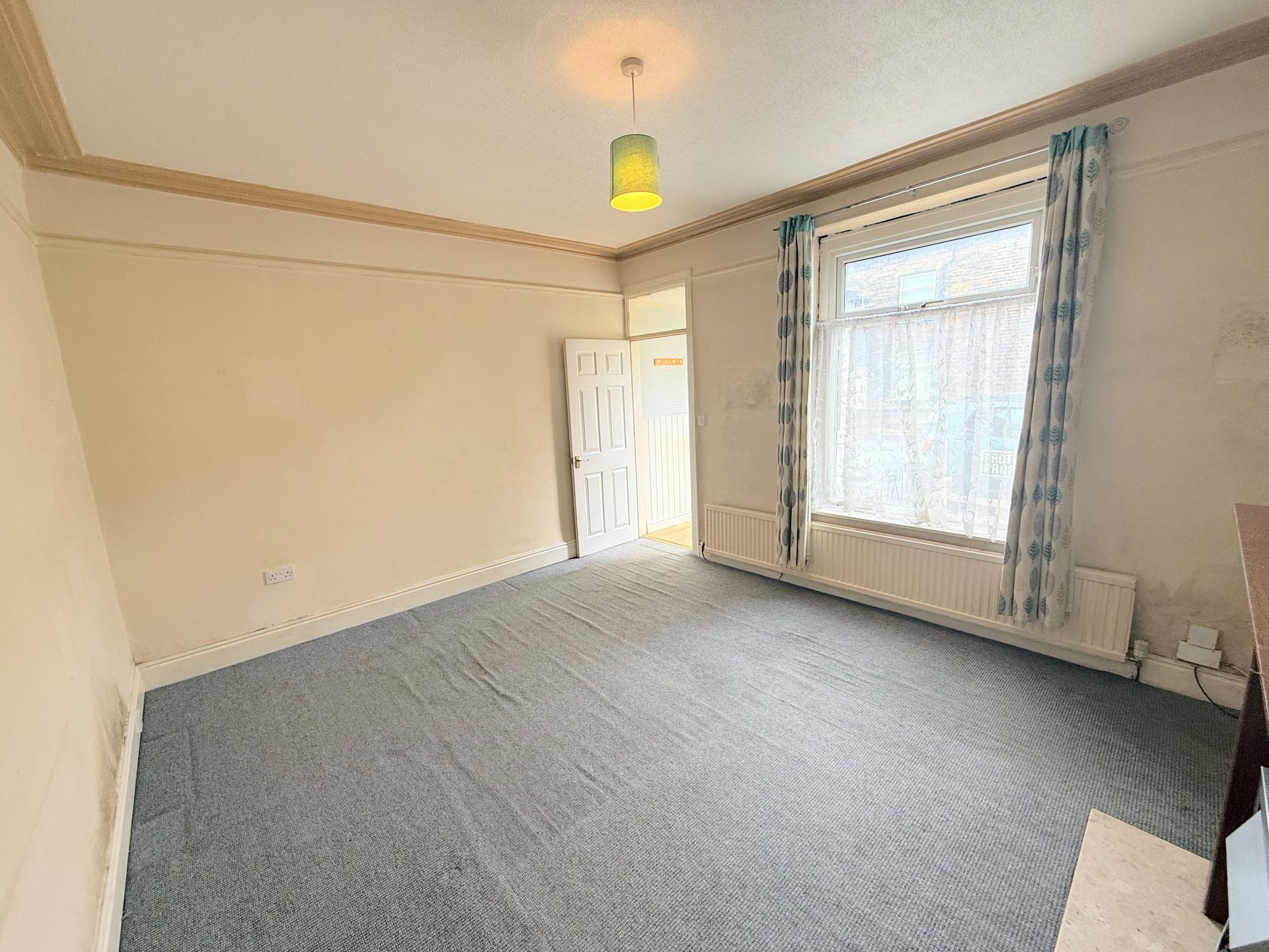 2 bed mid-terraced house for sale in Woodside Road, Halifax 7