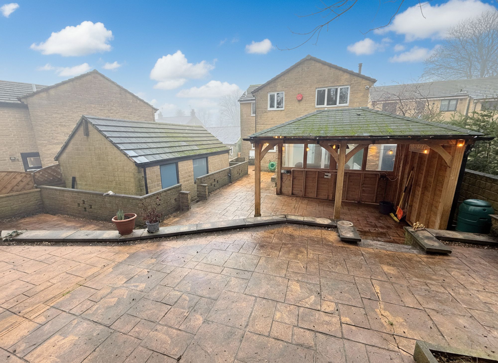 4 bed detached house to rent in Laurel Bank Close, Halifax 35