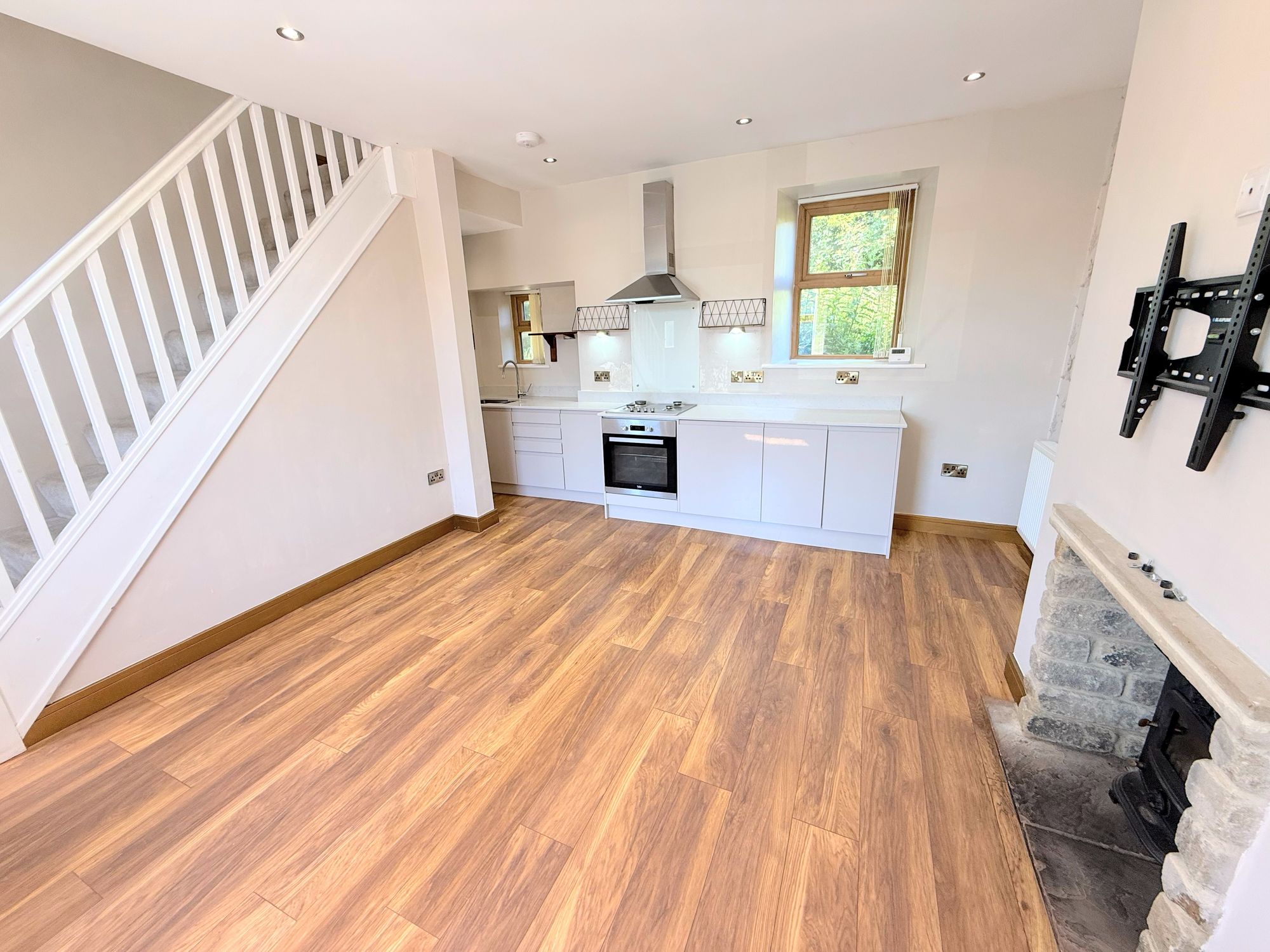2 bed end of terrace house for sale in Bradshaw Lane, Halifax 12