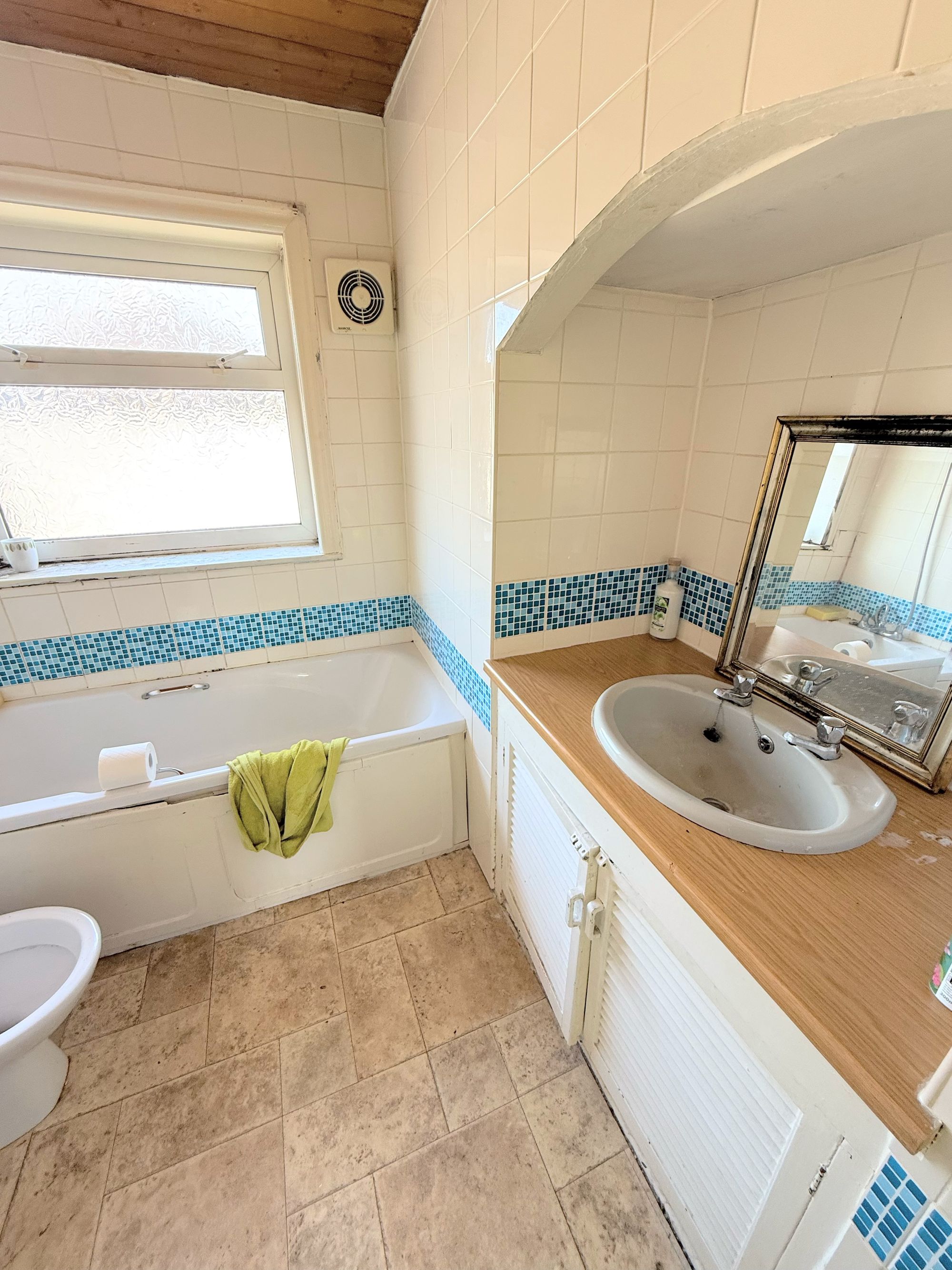 2 bed mid-terraced house for sale in Parkinson Lane, Halifax 11