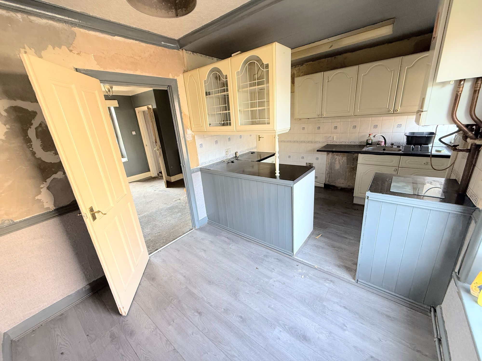 2 bed mid-terraced house for sale in Parkinson Lane, Halifax  - Property Image 7