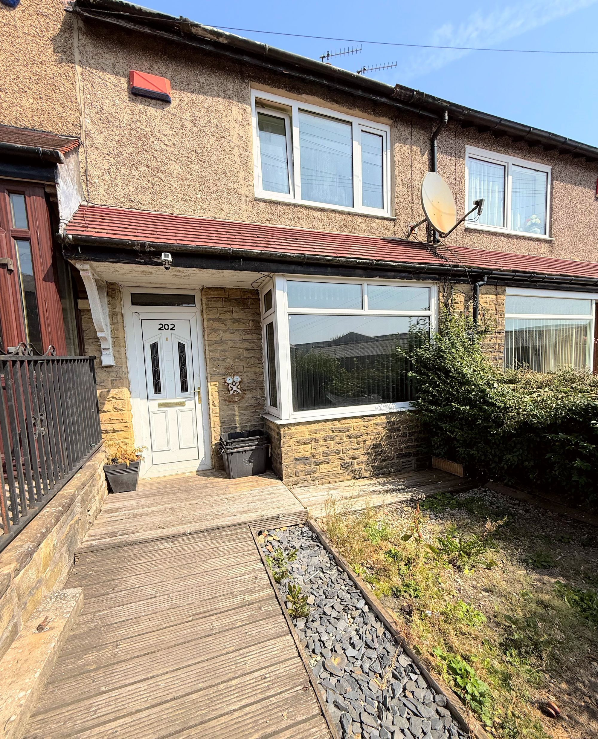 2 bed mid-terraced house for sale in Parkinson Lane, Halifax, HX1 