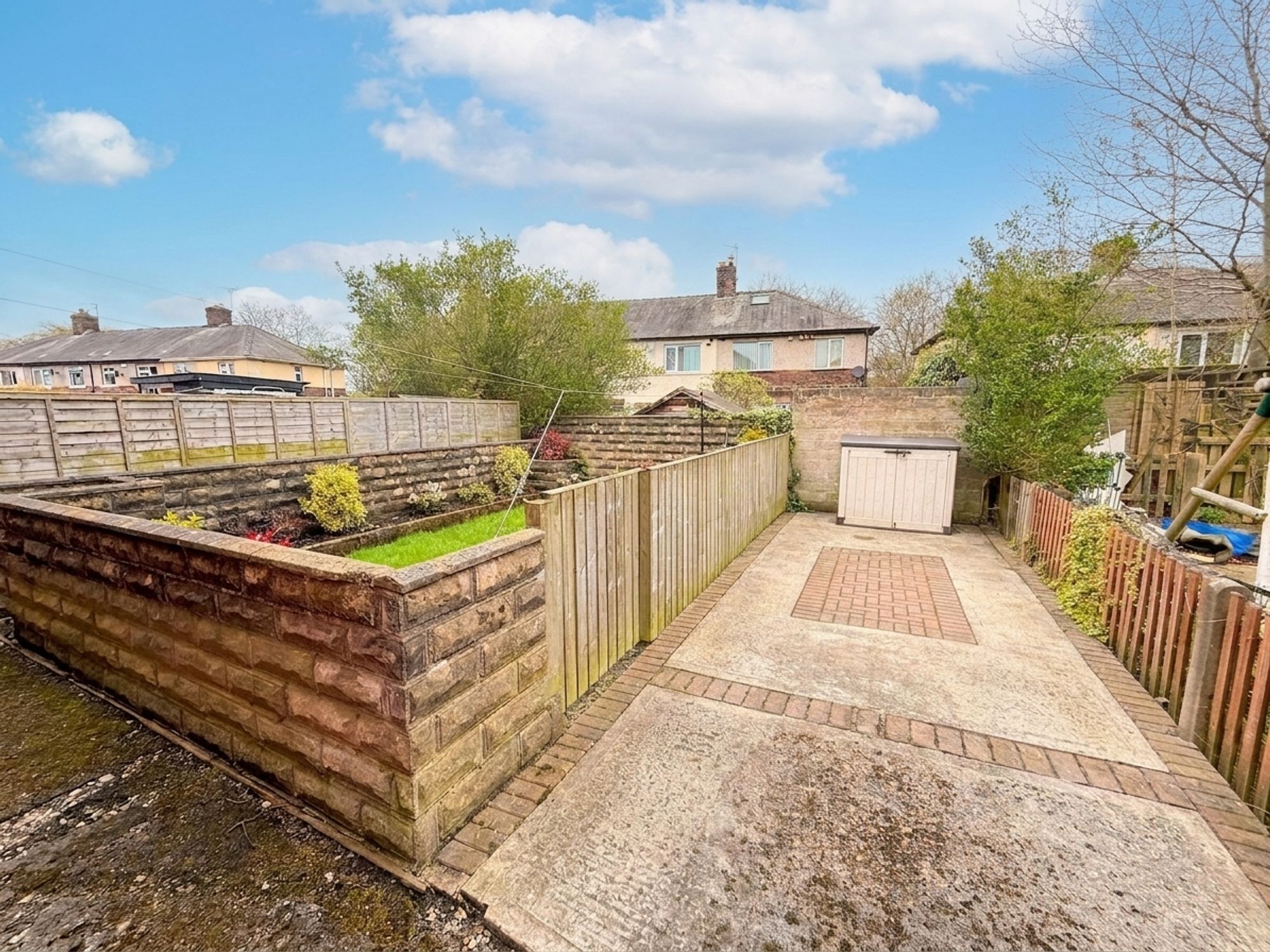2 bed end of terrace house for sale in Backhold Drive, Halifax 19