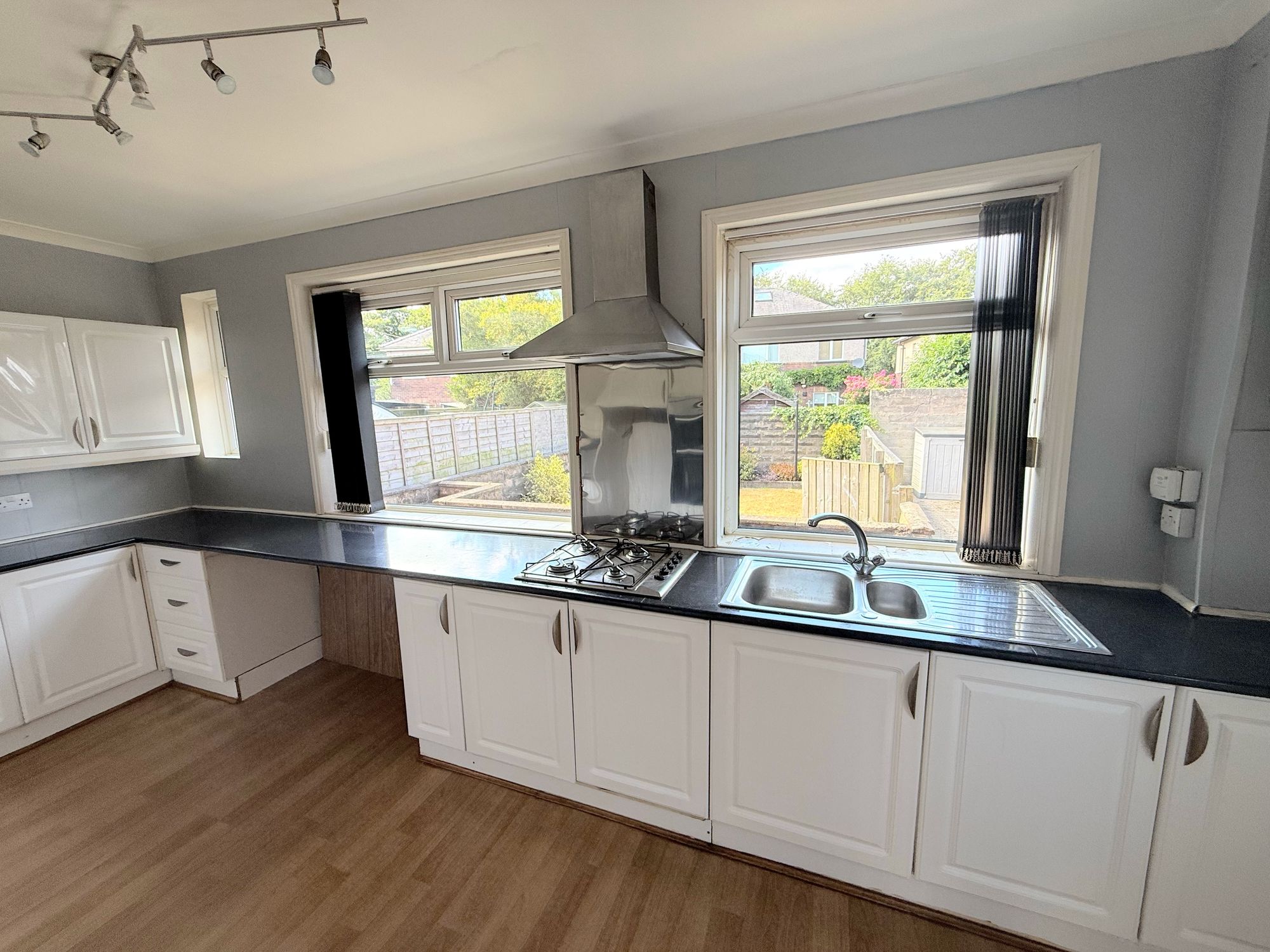 2 bed end of terrace house for sale in Backhold Drive, Halifax  - Property Image 8