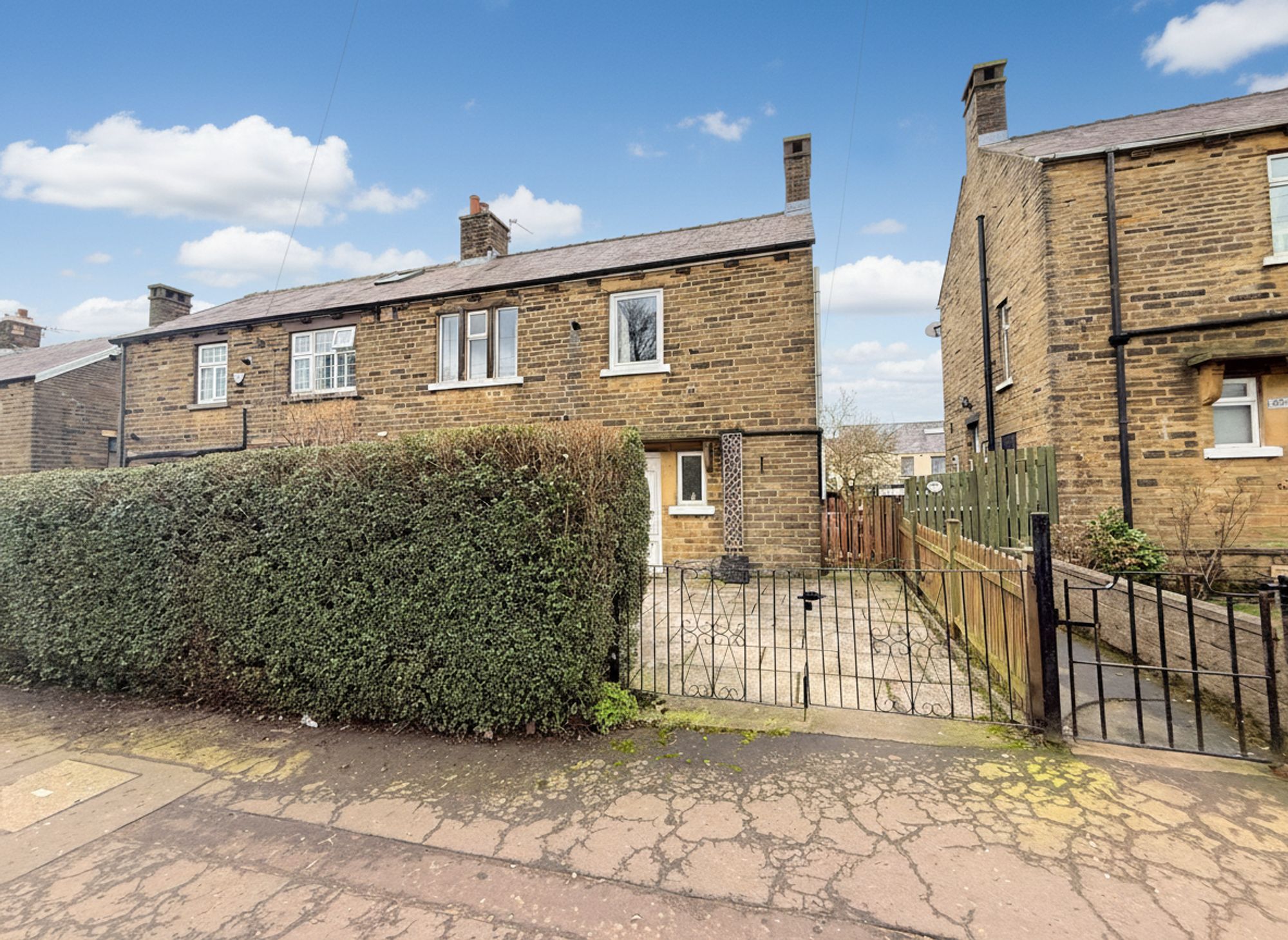 3 bed semi-detached house for sale in Spring Hall Lane, Halifax  - Property Image 6