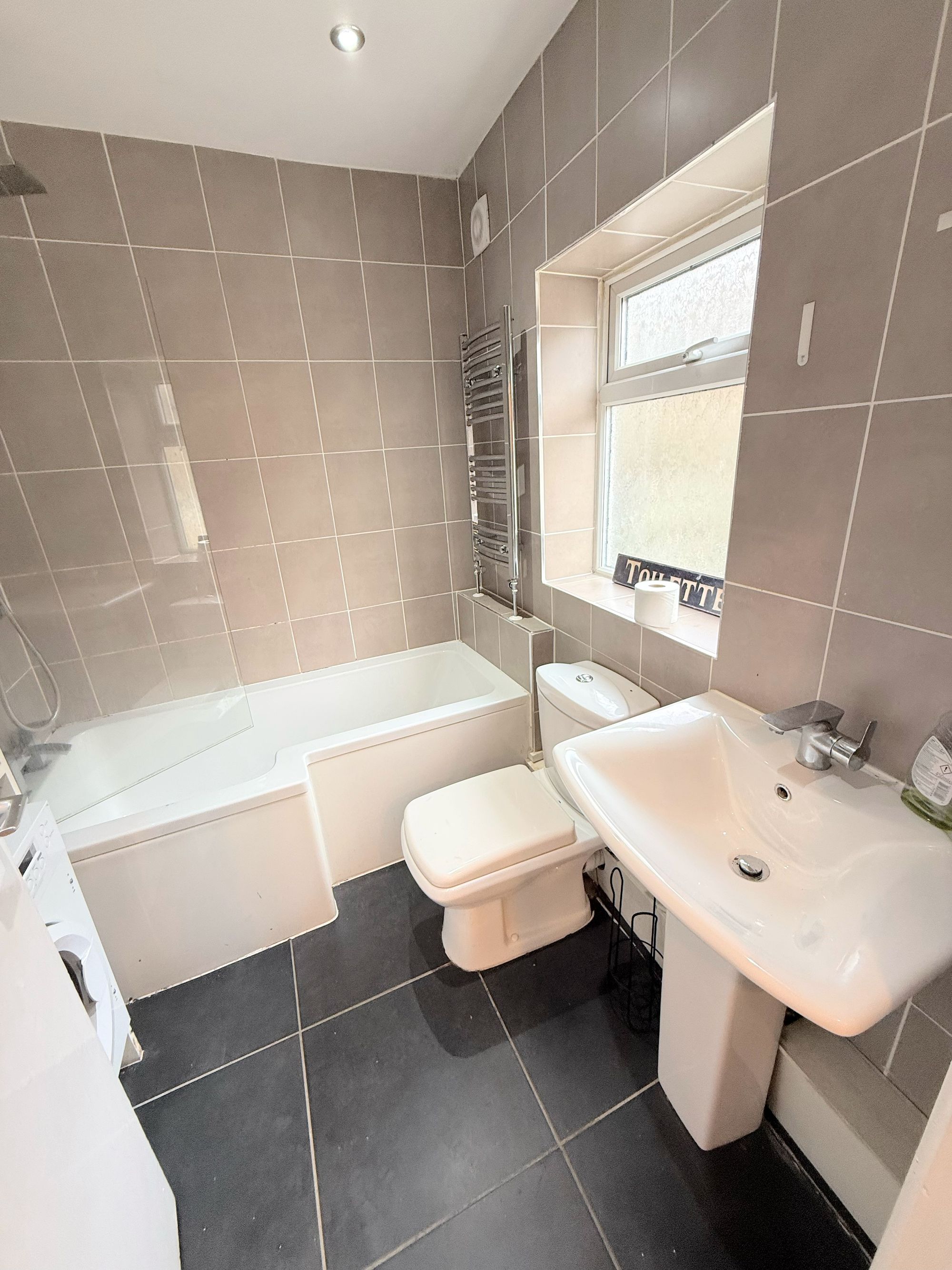 3 bed mid-terraced house for sale in Beech Street, Halifax 3