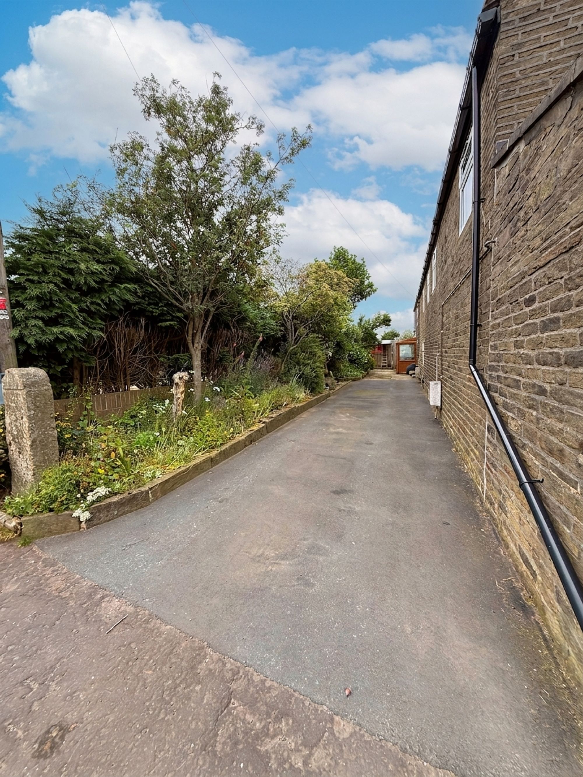 3 bed detached house for sale in Mount Tabor Road, Halifax 3