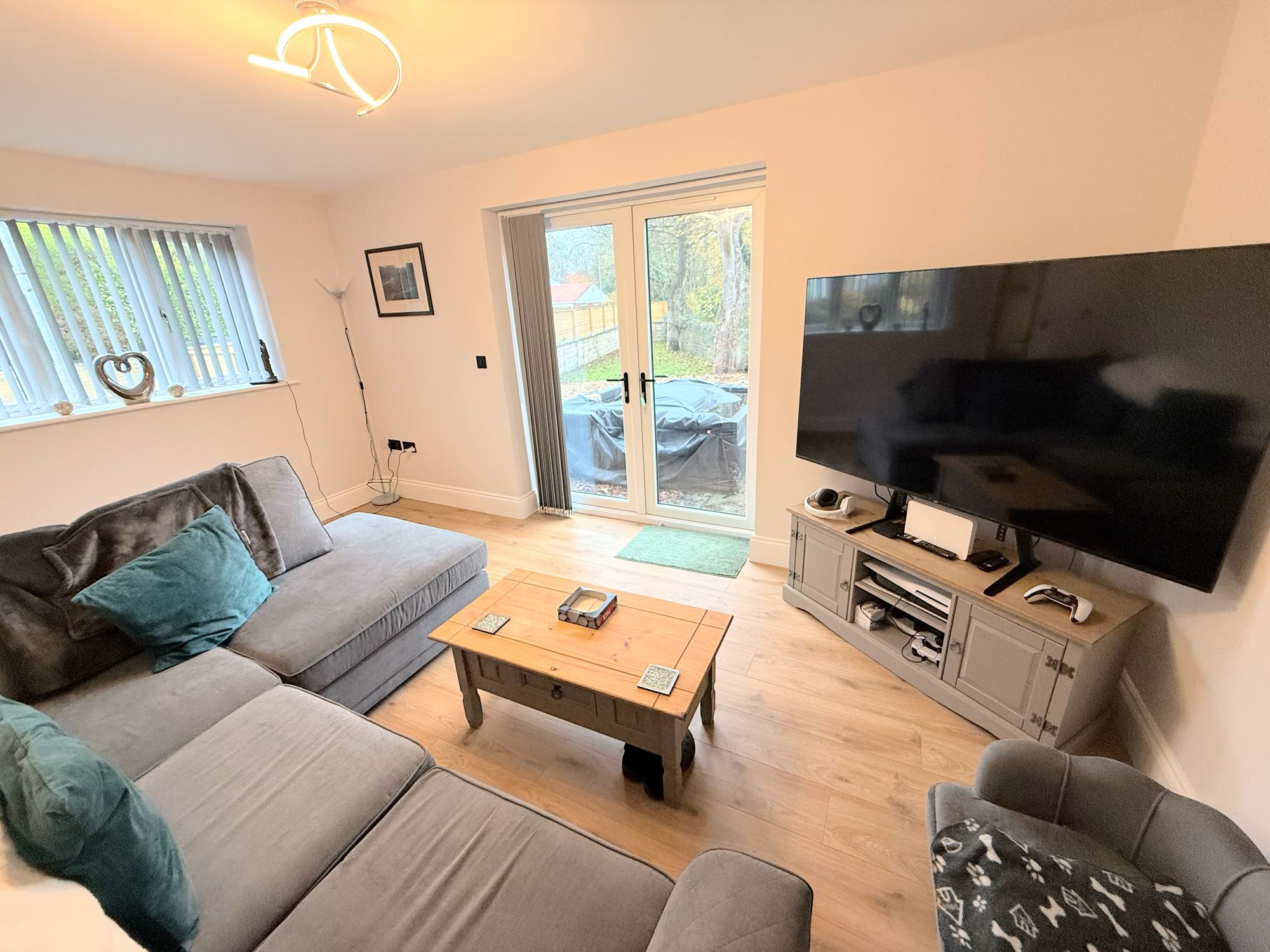 3 bed detached house for sale in Westfield Drive, Halifax 9