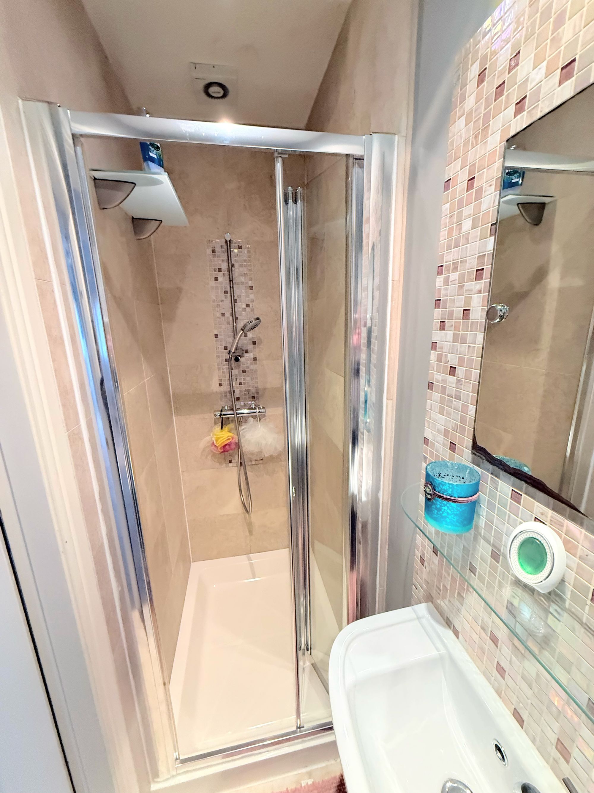 4 bed end of terrace house for sale in Portland Road, Halifax  - Property Image 11