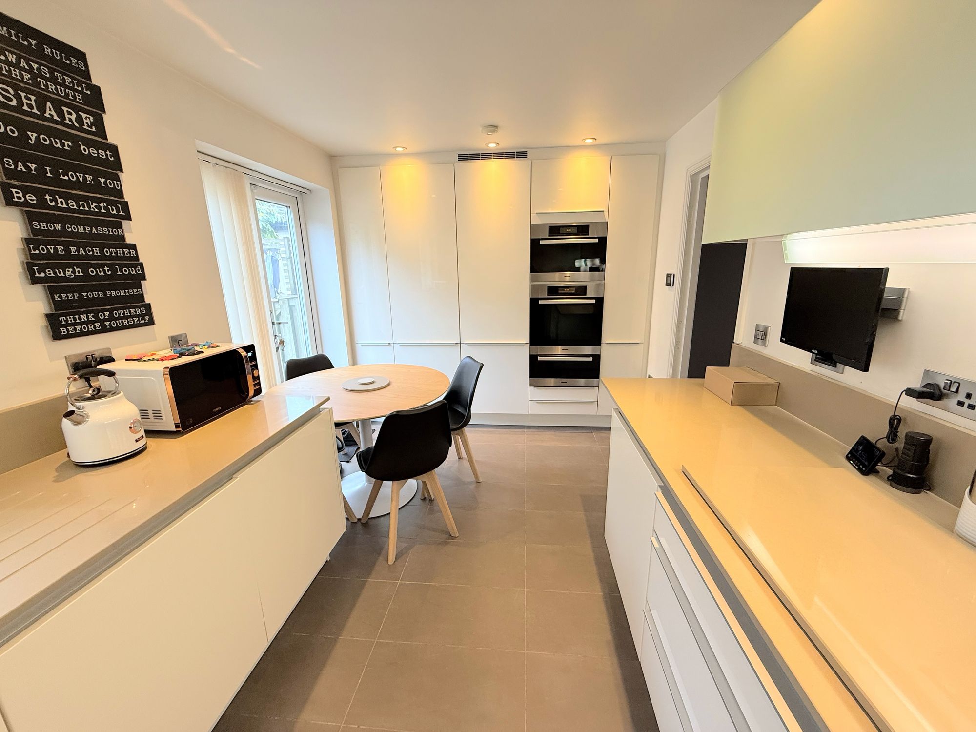 4 bed end of terrace house for sale in Portland Road, Halifax  - Property Image 18