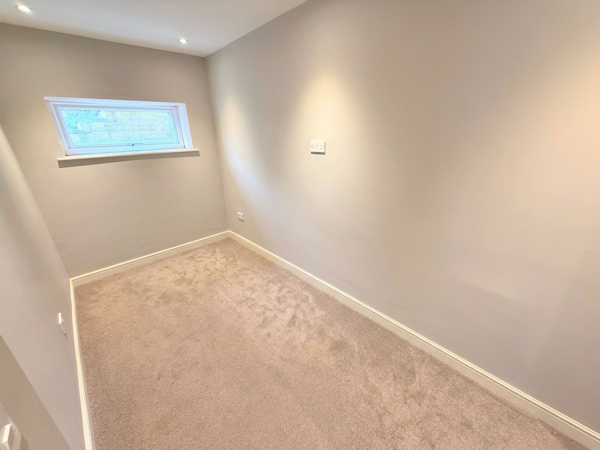 4 bed end of terrace house for sale in Portland Road, Halifax  - Property Image 13