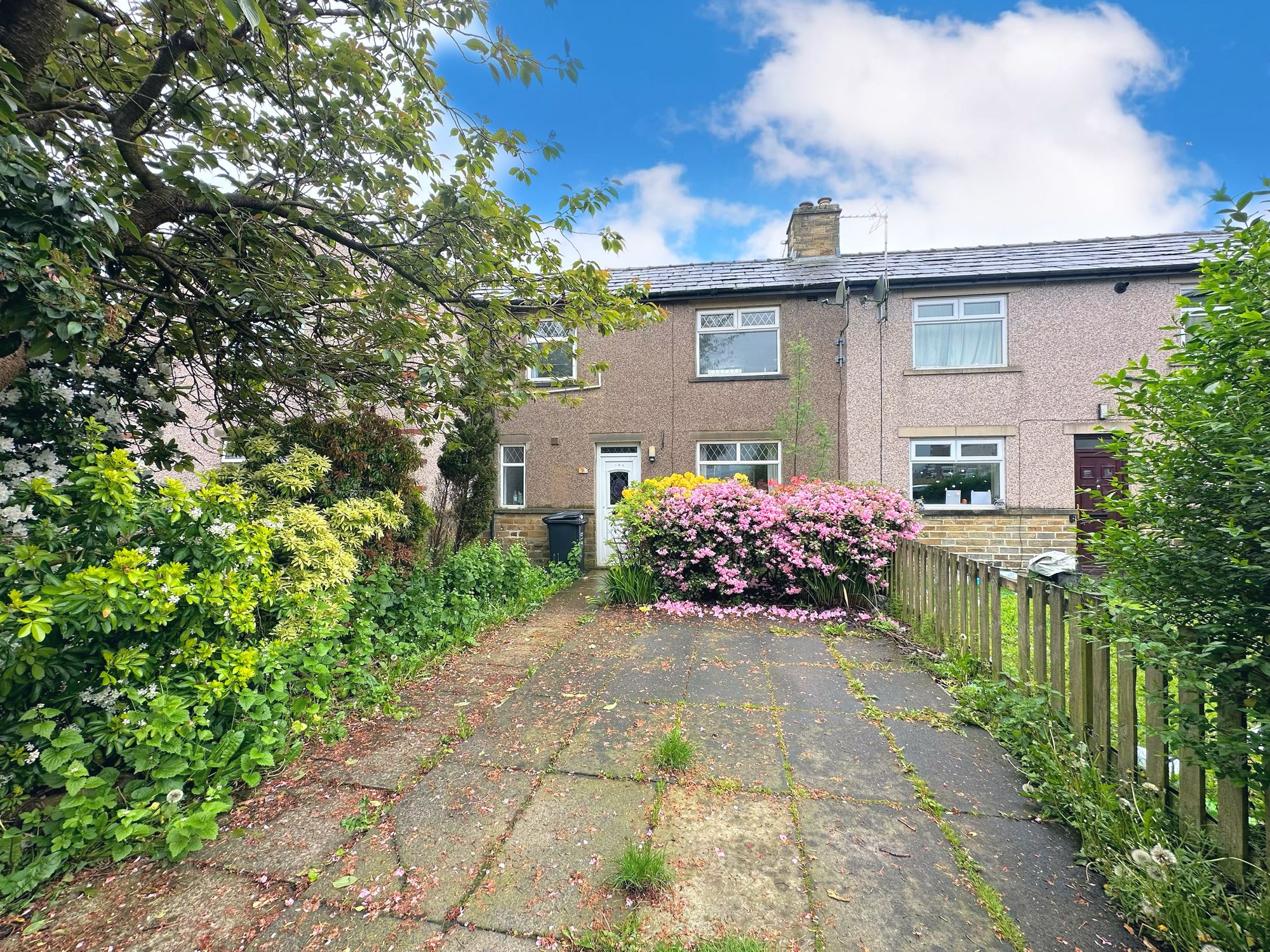 2 bed mid-terraced house to rent in Sandhall Green, Halifax  - Property Image 1