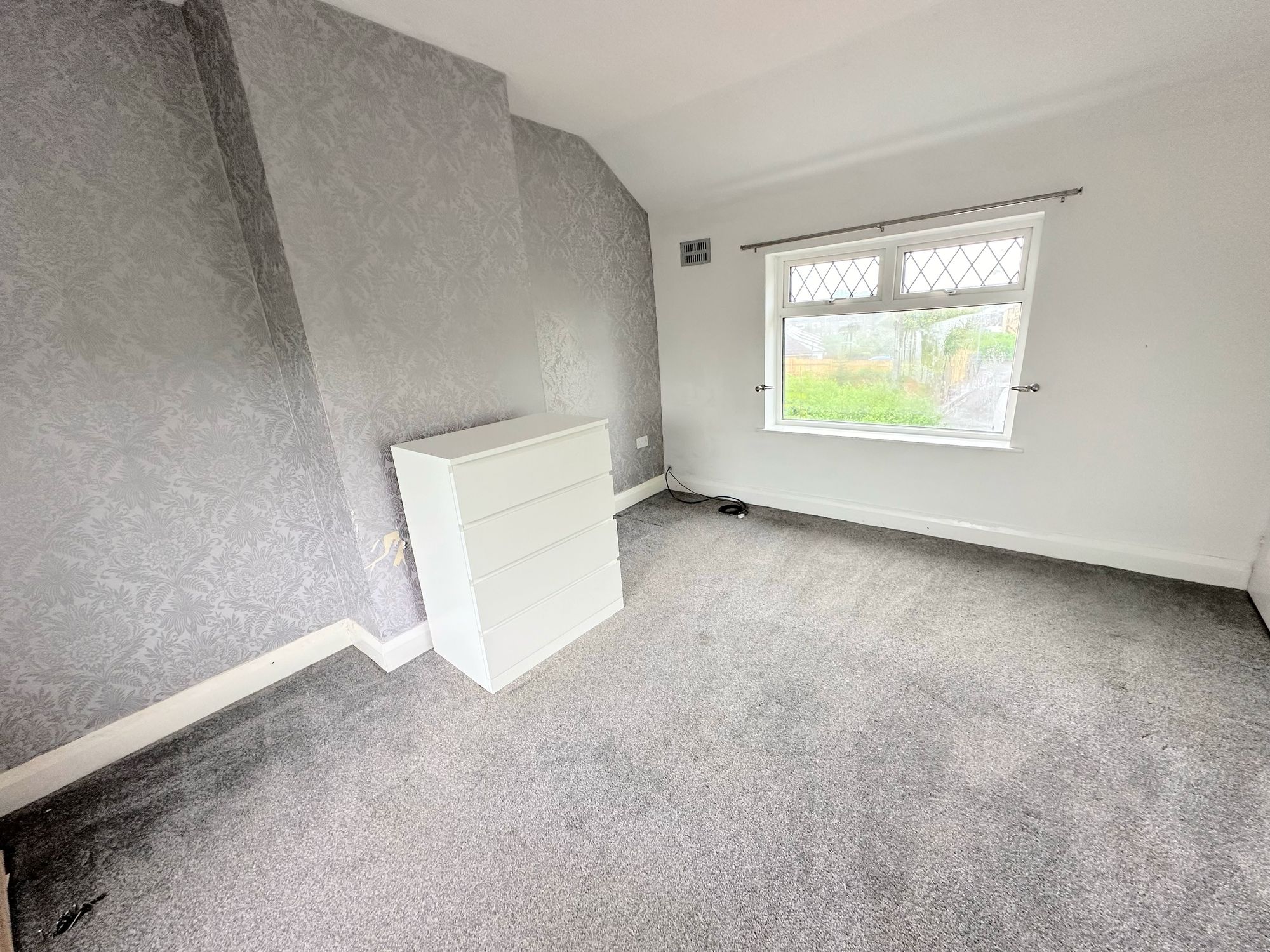 2 bed mid-terraced house to rent in Sandhall Green, Halifax  - Property Image 8