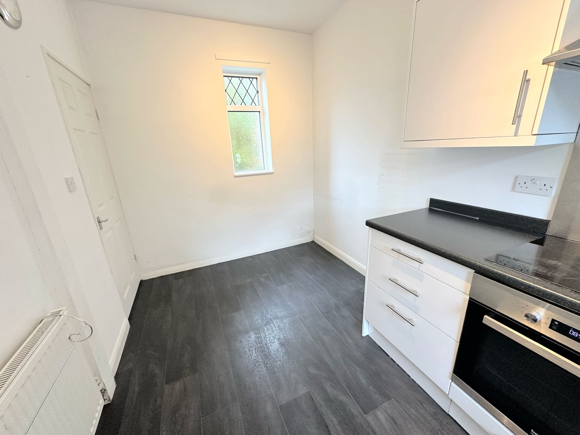 2 bed mid-terraced house to rent in Sandhall Green, Halifax 5