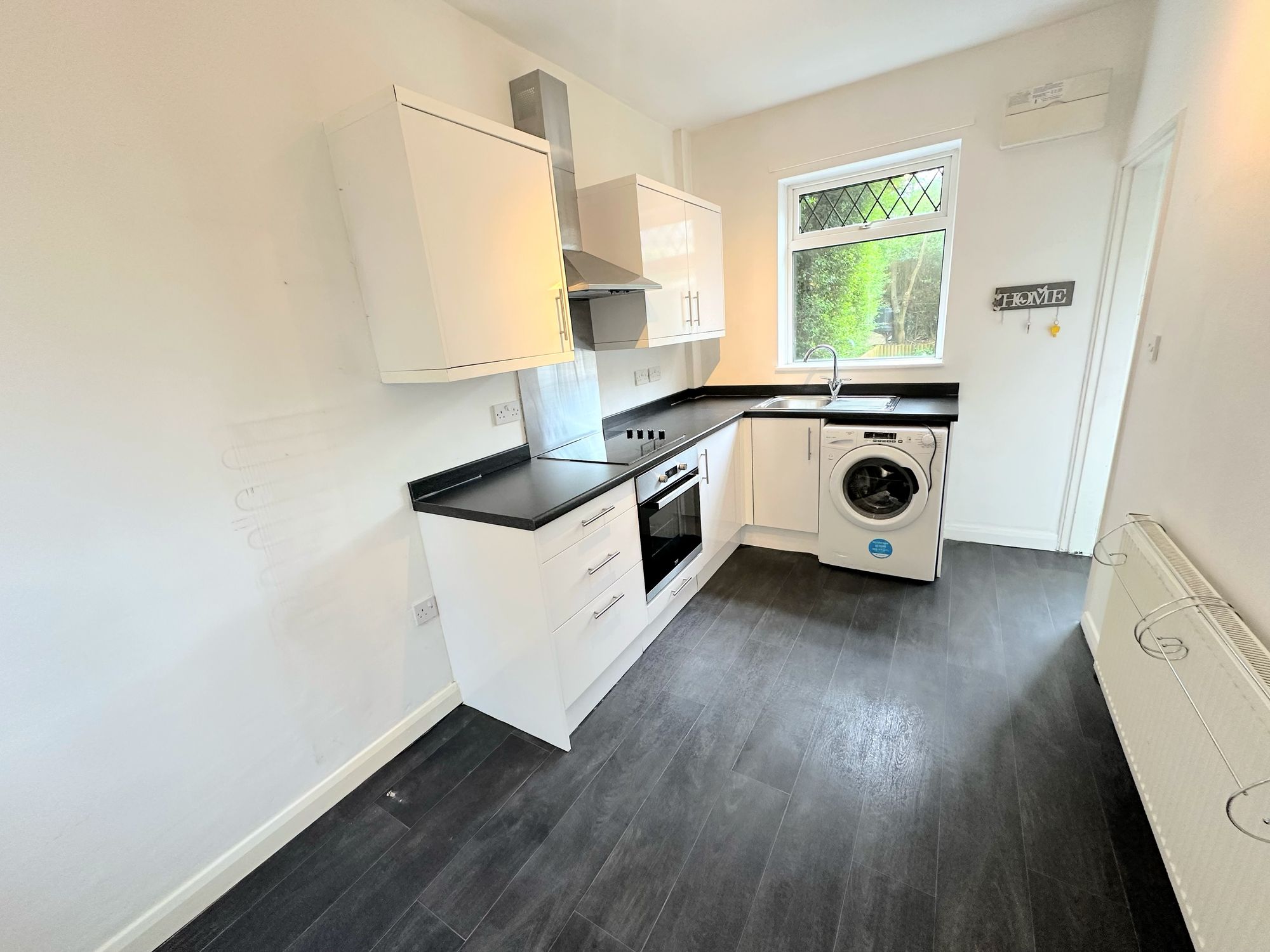 2 bed mid-terraced house to rent in Sandhall Green, Halifax 1