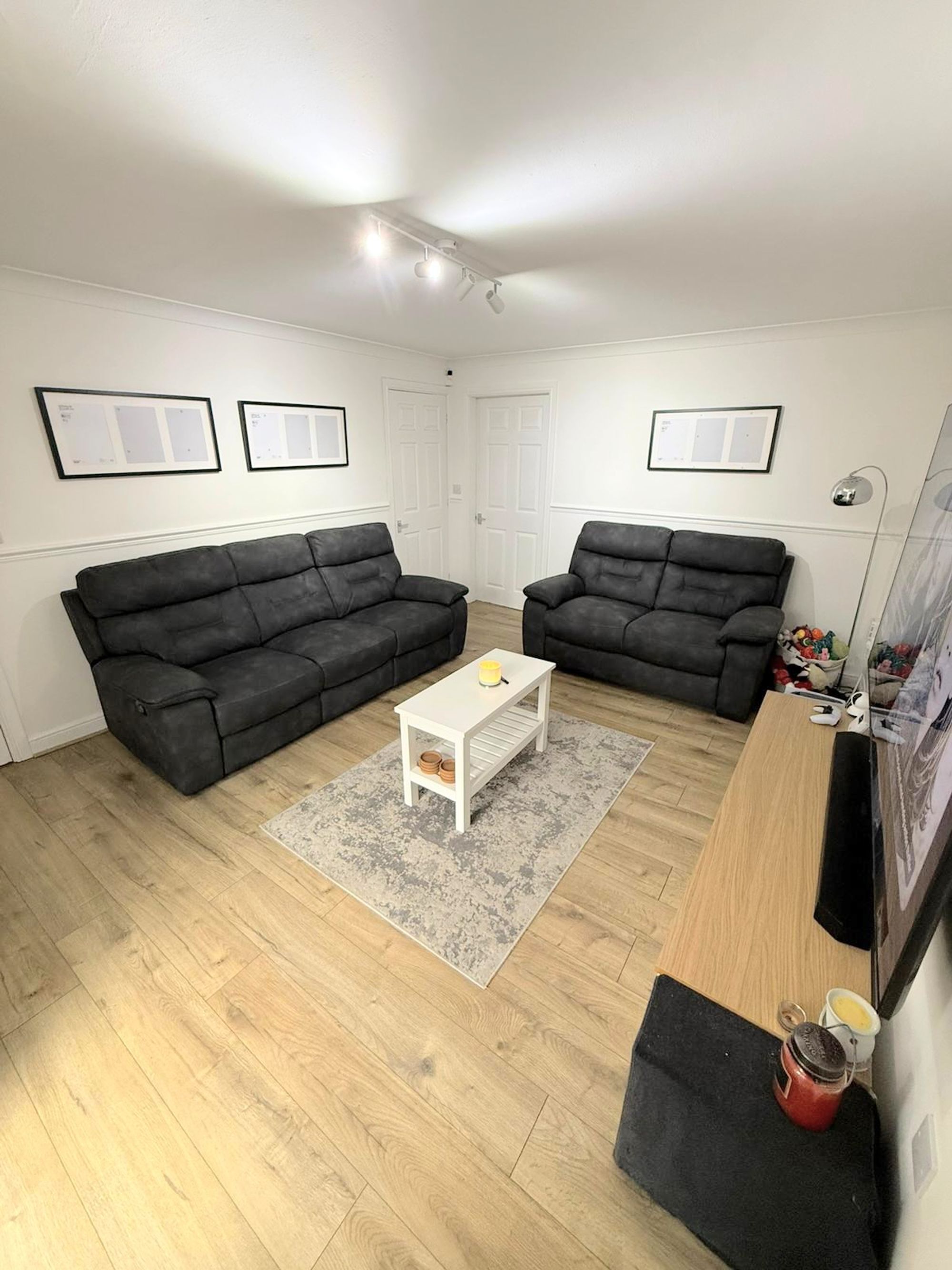 3 bed end of terrace house for sale in Cricketers Fold, Halifax 8