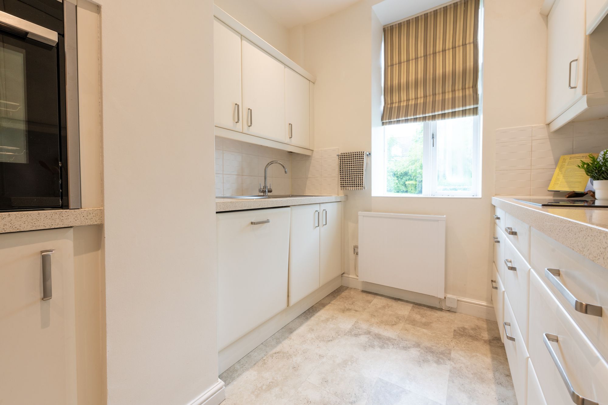 2 bed flat for sale in Sinderhill Court, Halifax  - Property Image 24