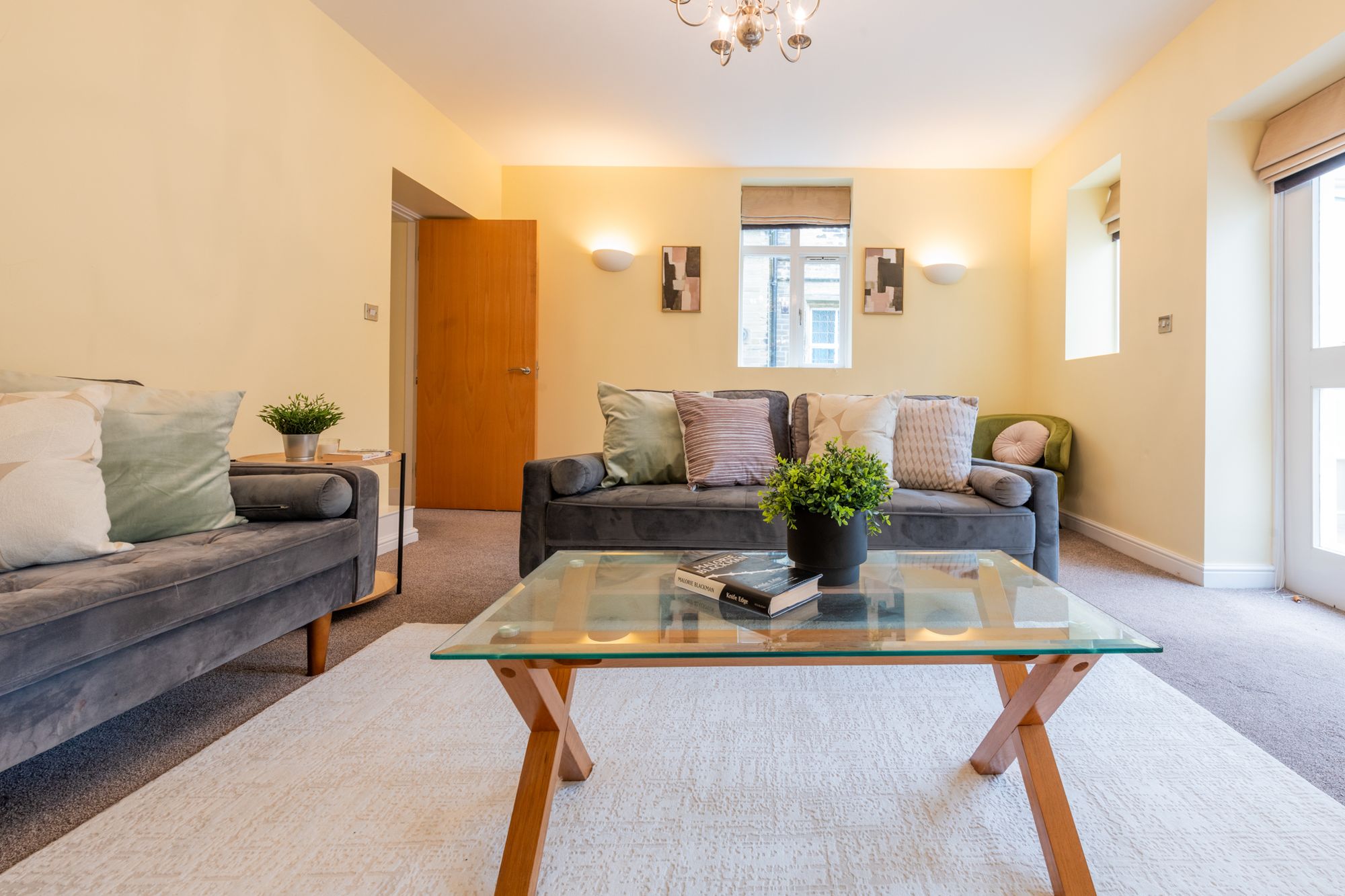 2 bed flat for sale in Sinderhill Court, Halifax  - Property Image 8