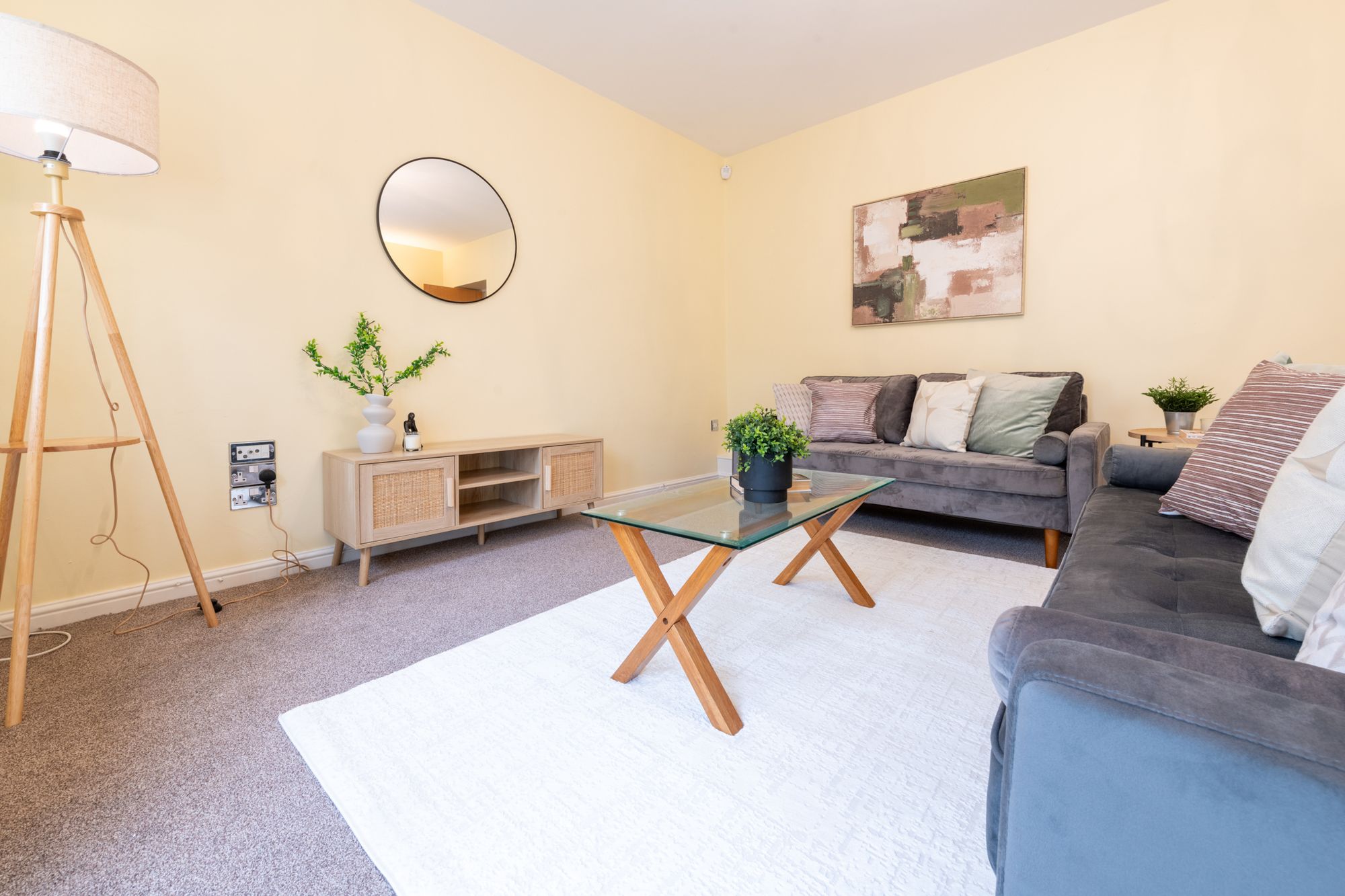2 bed flat for sale in Sinderhill Court, Halifax 8