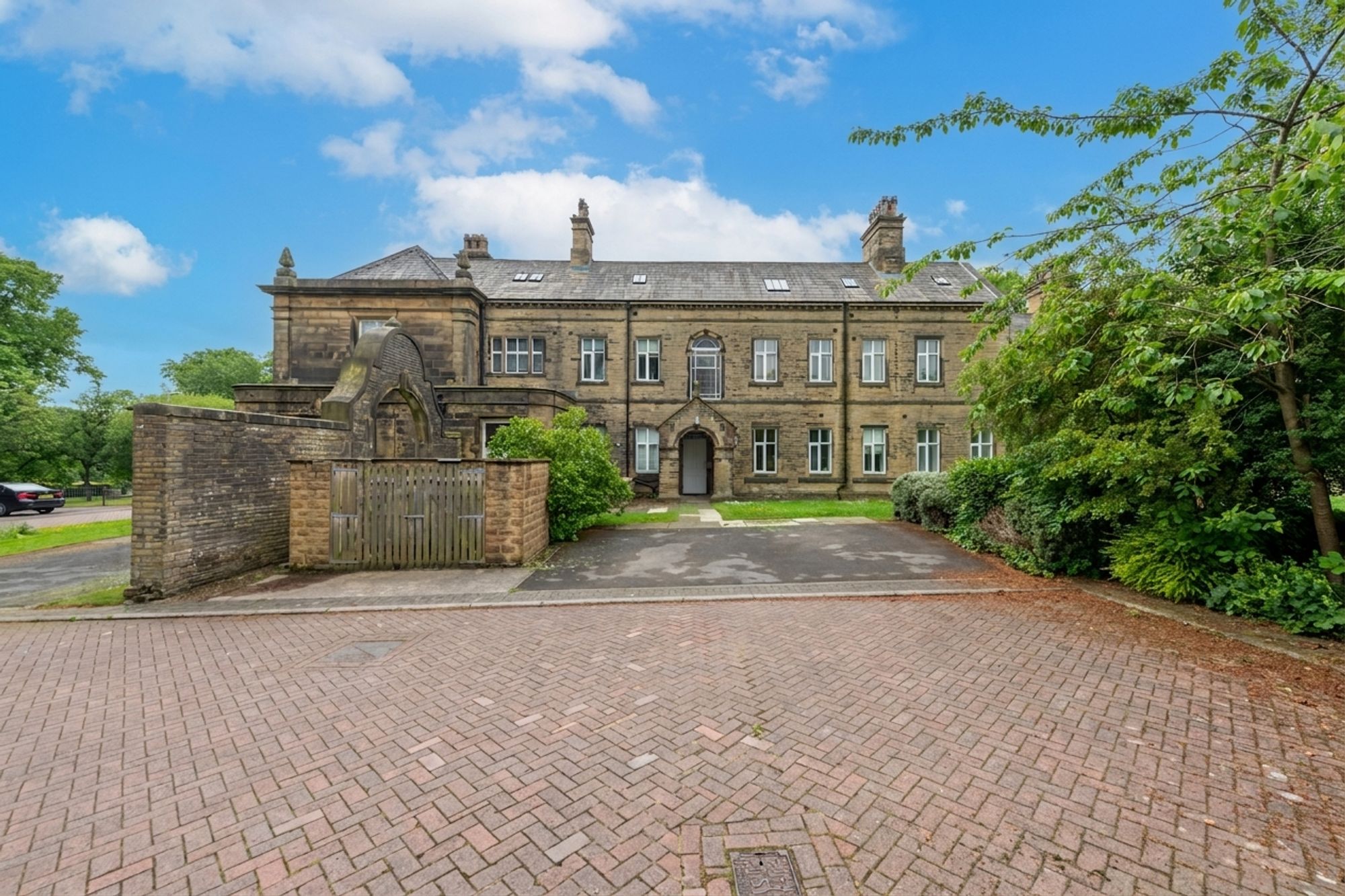2 bed flat for sale in Sinderhill Court, Halifax 37