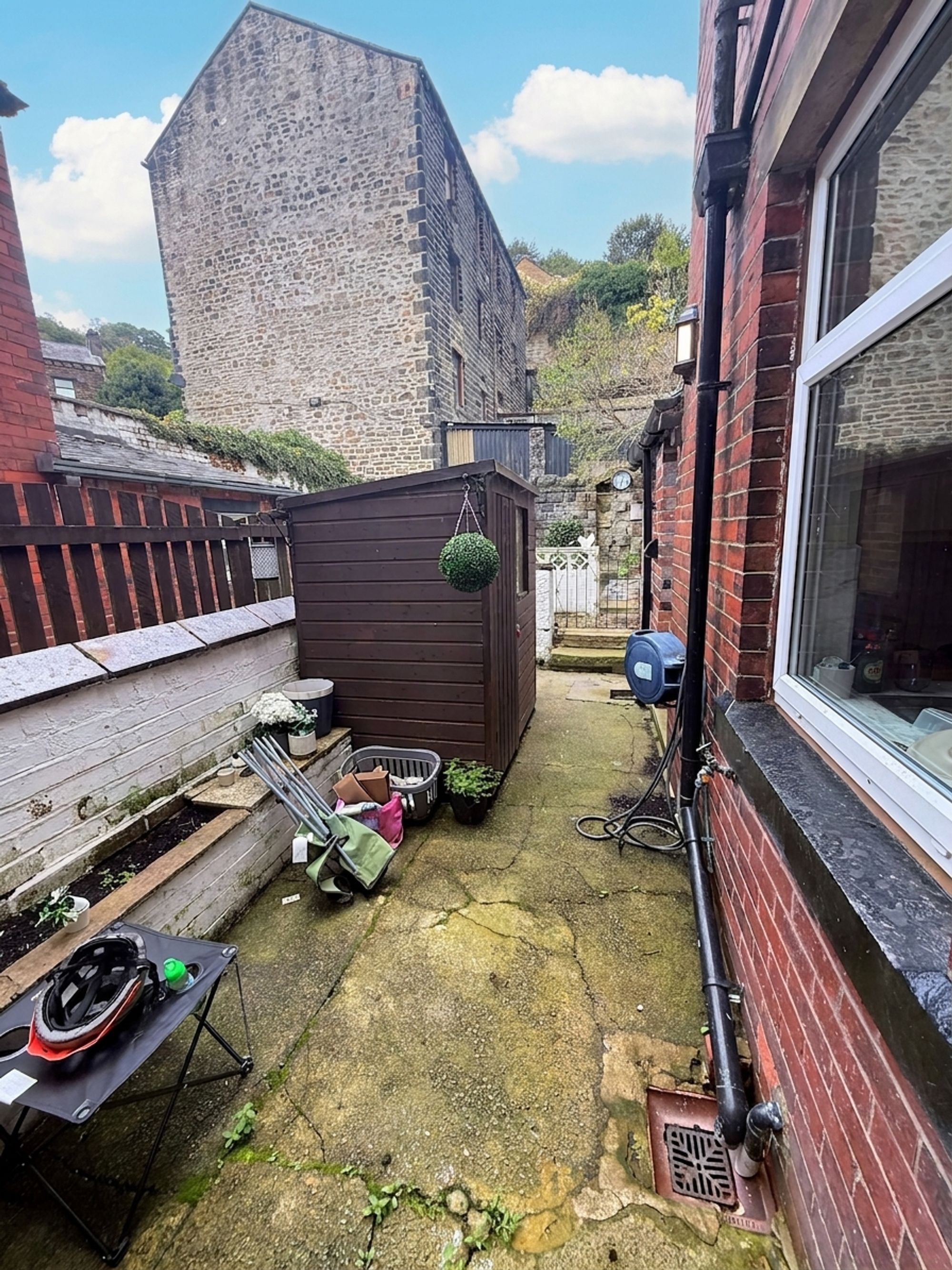 4 bed end of terrace house to rent in Burnley Road, Todmorden 16