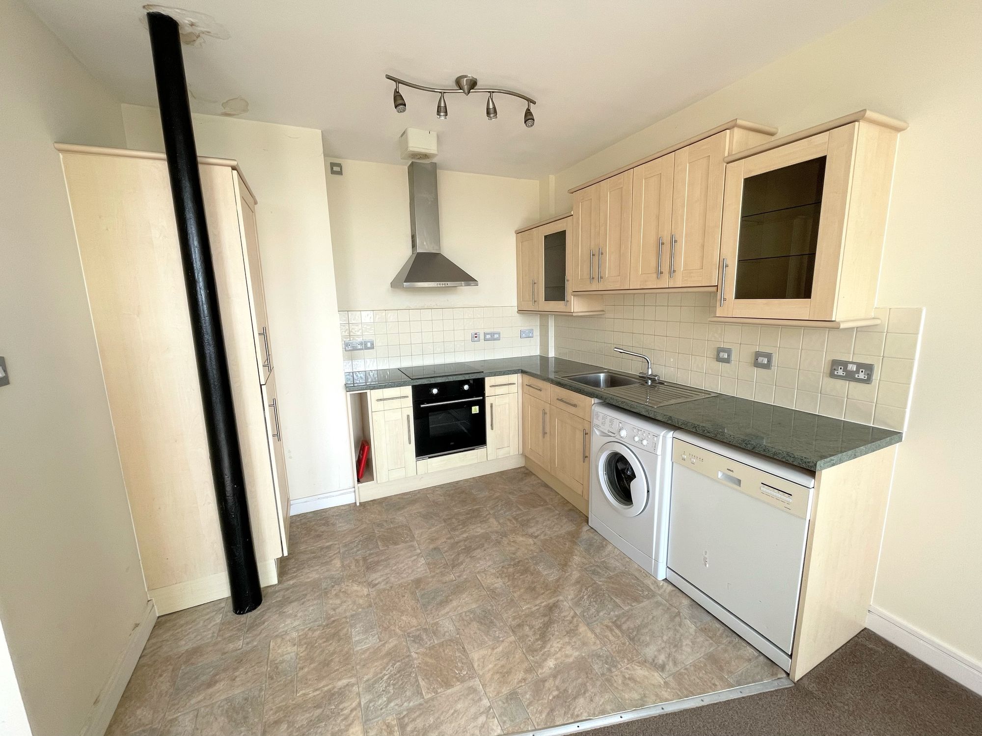 2 bed flat to rent in Garden Street North, Halifax  - Property Image 4