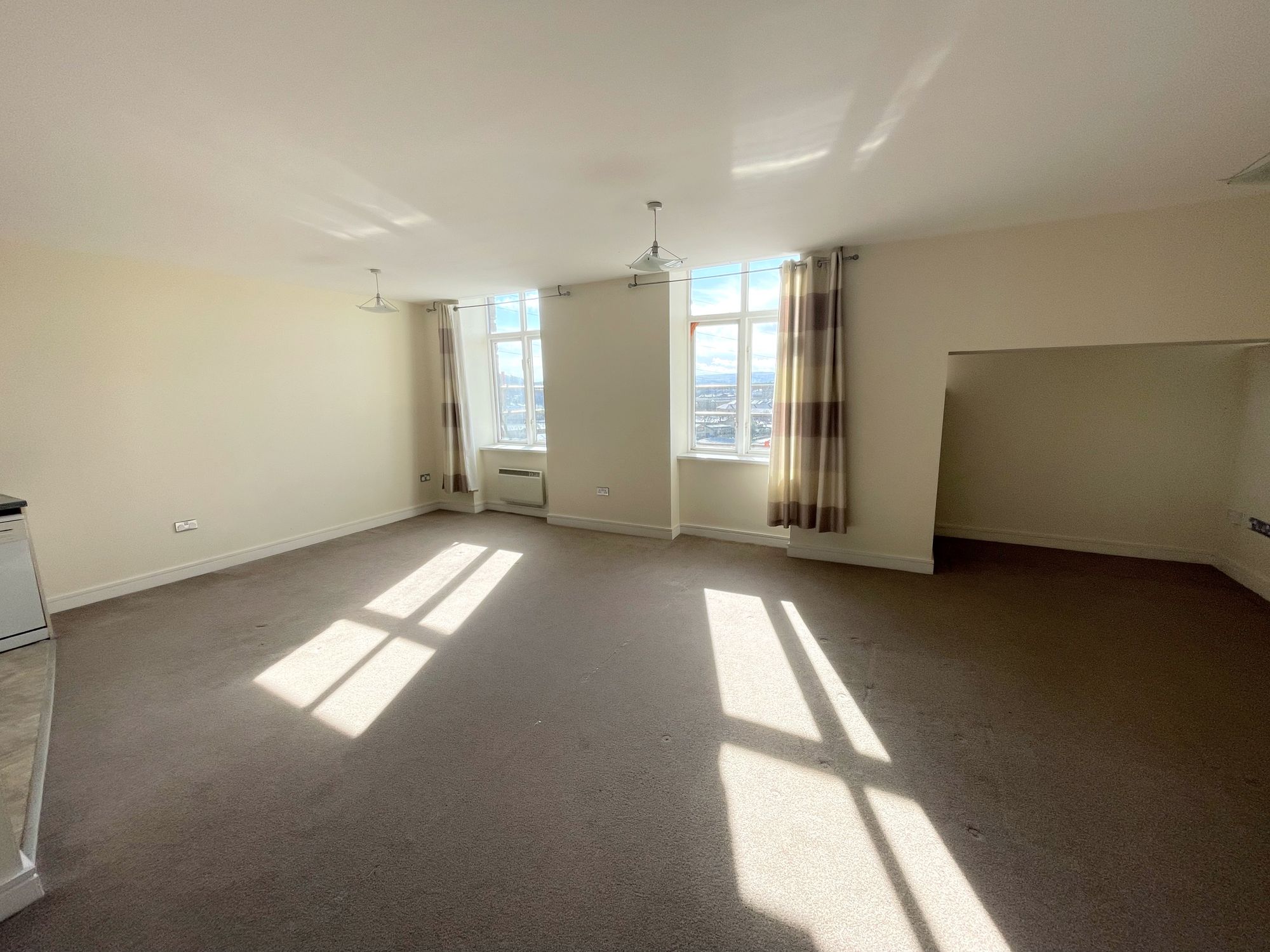 2 bed flat to rent in Garden Street North, Halifax  - Property Image 7