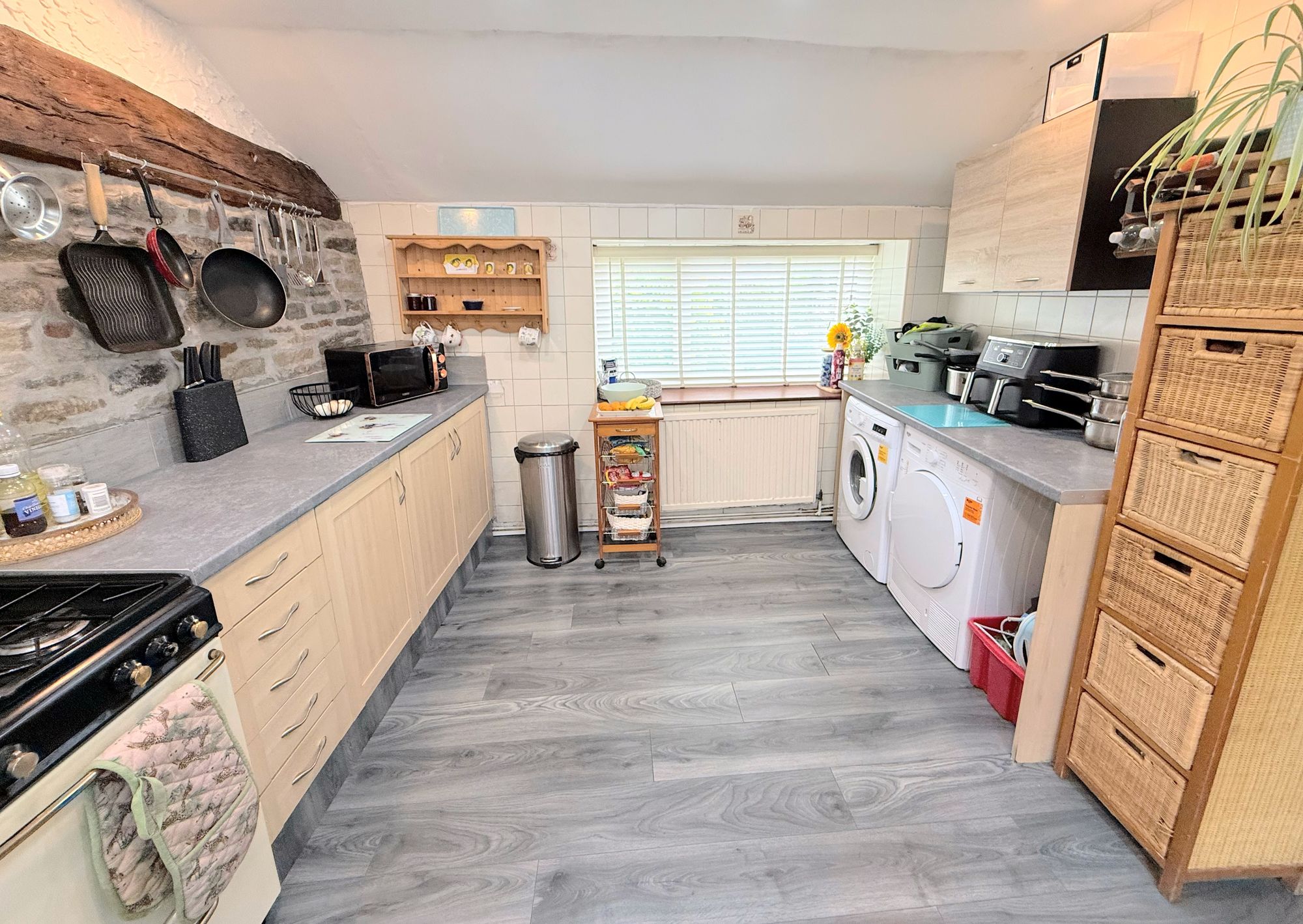 2 bed detached house for sale in Stainland Road, Halifax 8